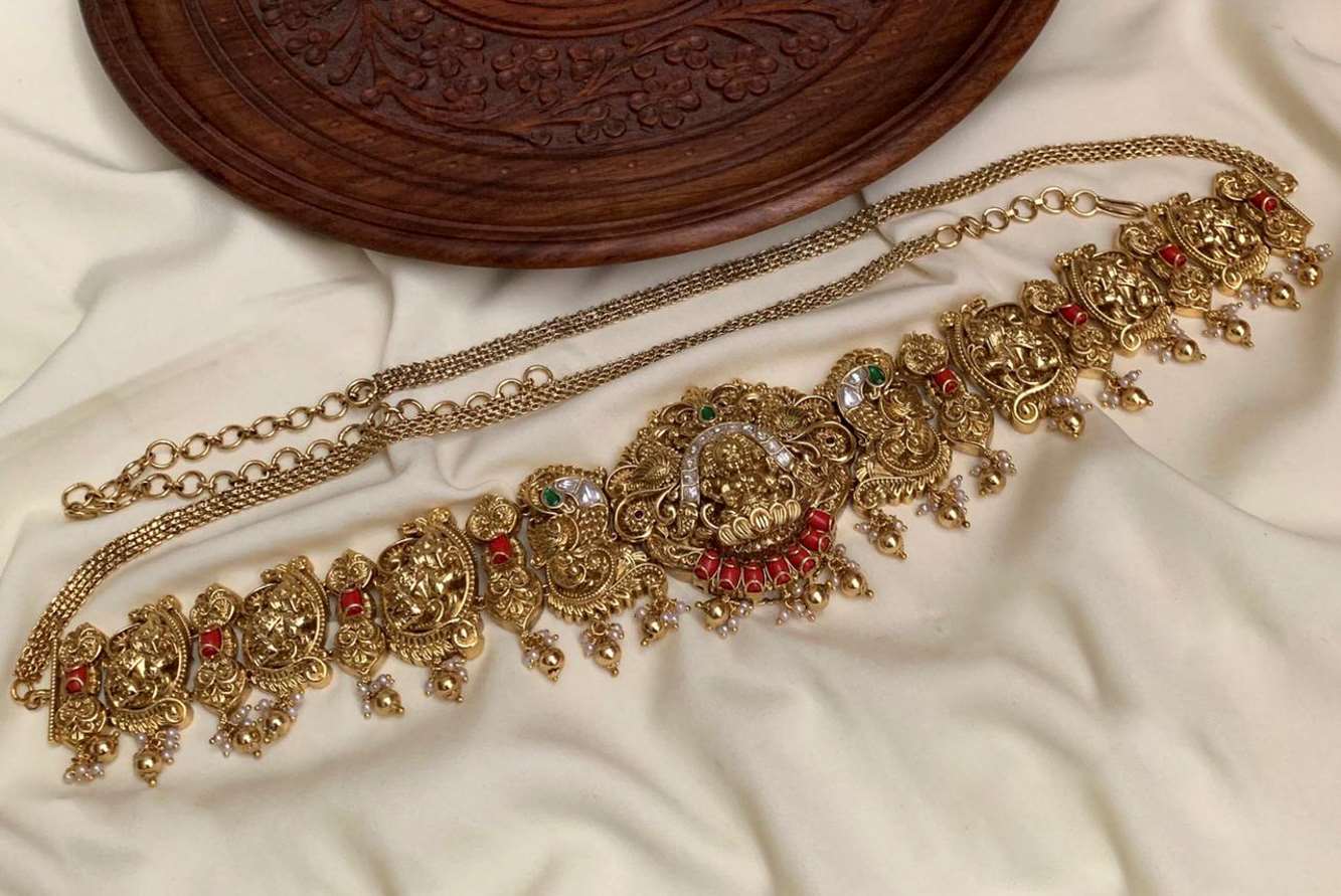 Gemstone Encrusted Gold-Plated Waist Belt: A Touch Elegance