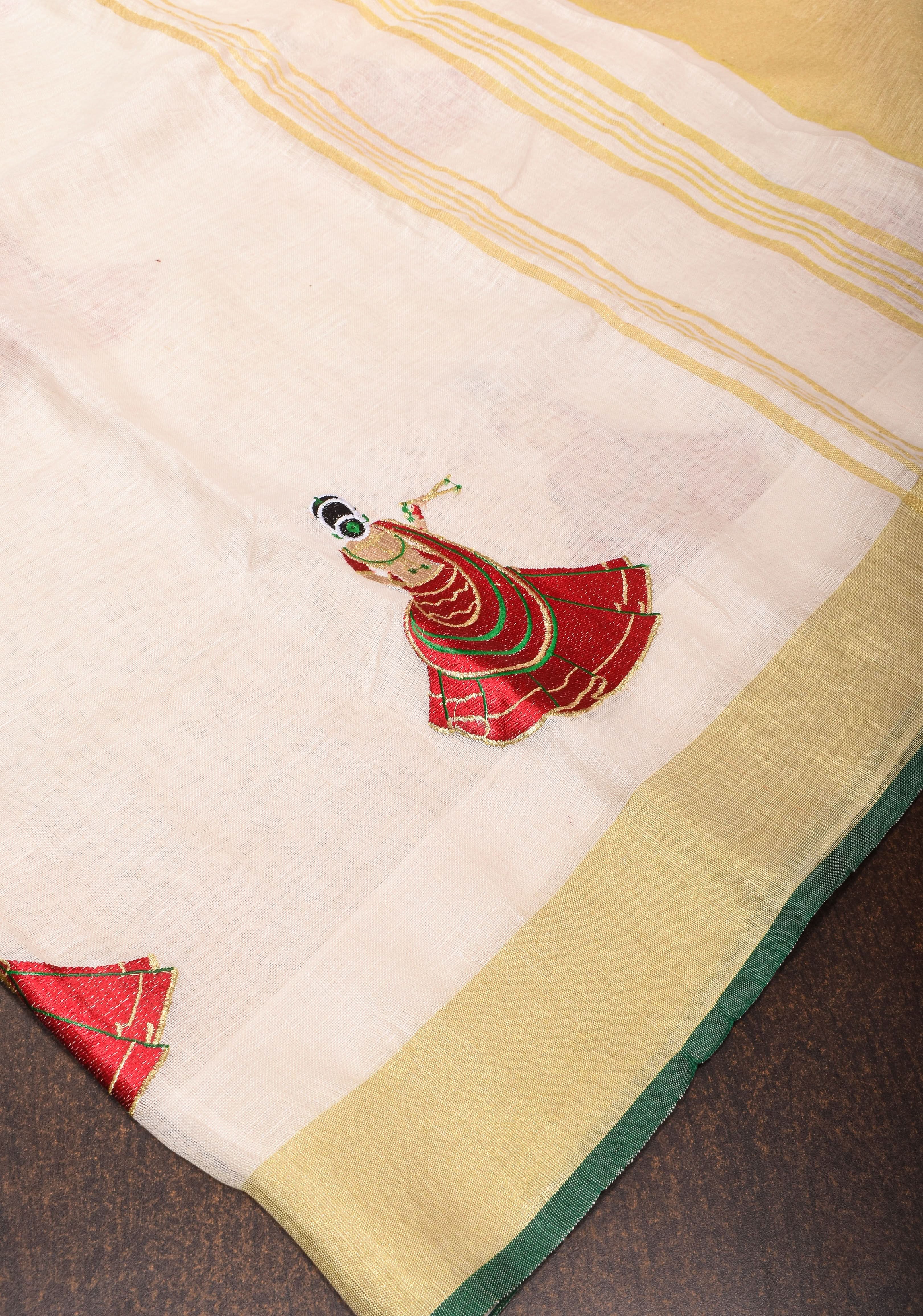 Vidya Balan Dandiya Embroidery on Off White Pure Linen by Linen Saree with Green Borders | Shobitam