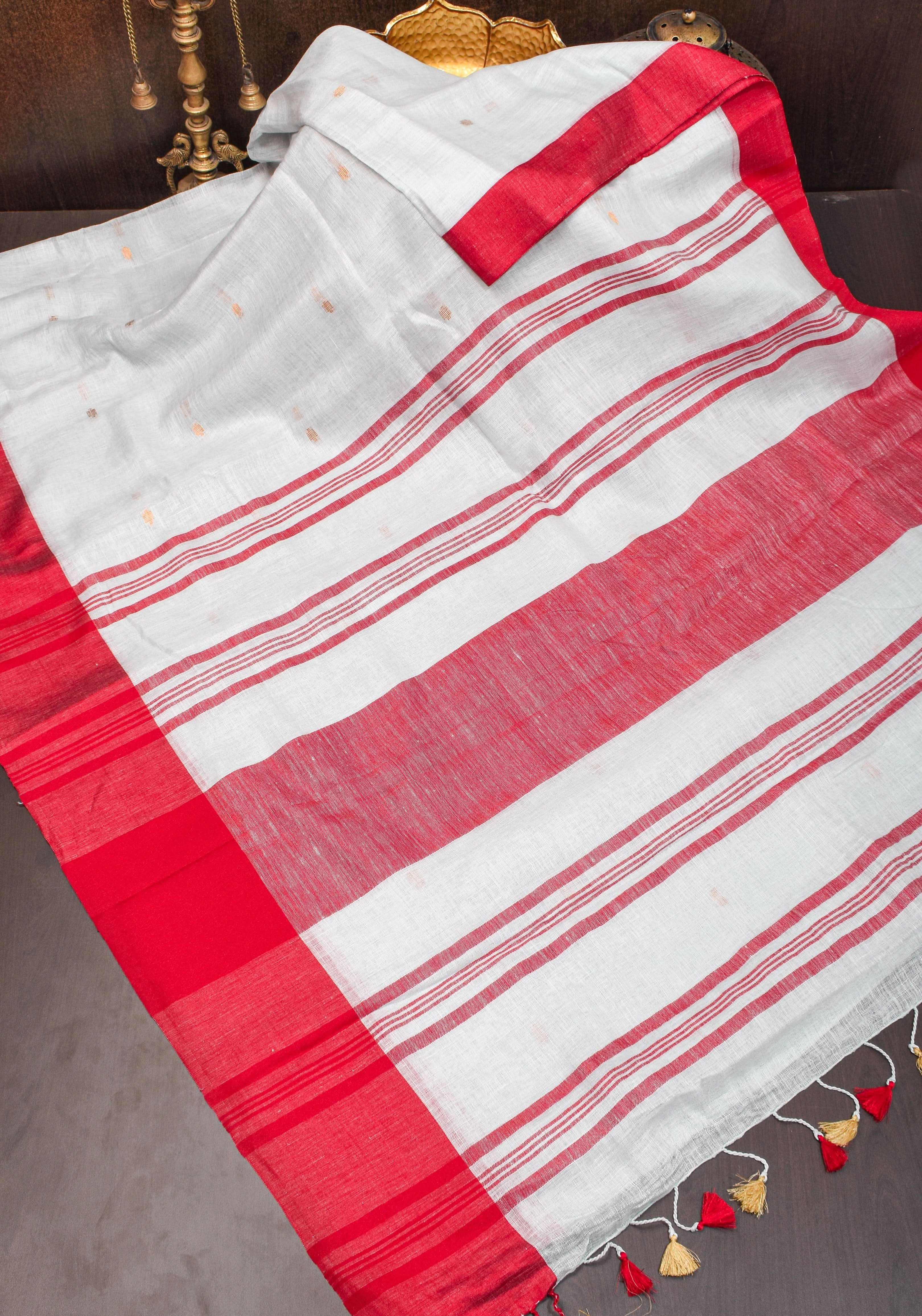 Off White and Red Linen by Linen Saree with thread Buttas | Shobitam