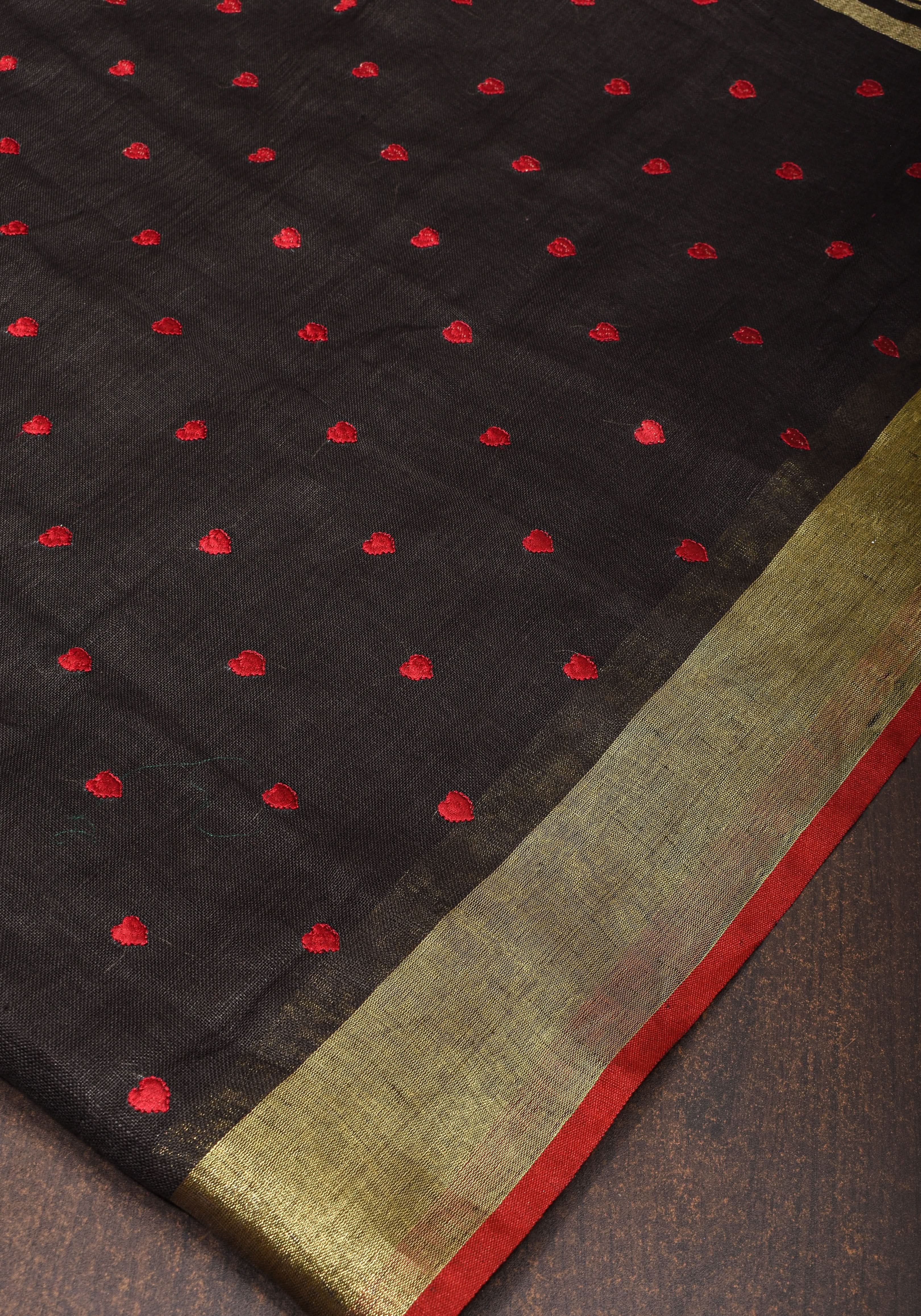 Shobitam Exclusive Celebrity Loving Hearts Embroidered Black Pure Linen Saree