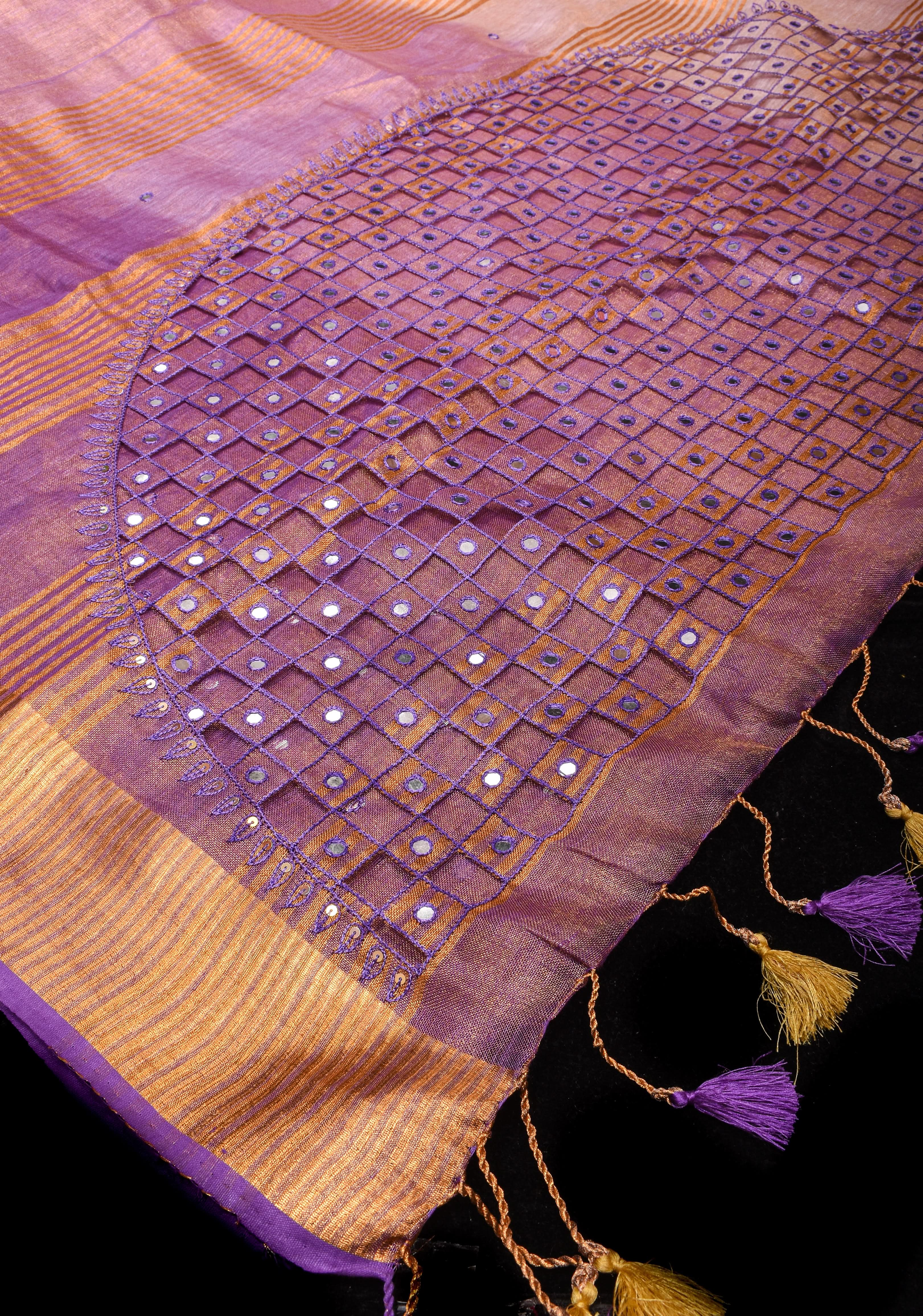 Cutwork and Mirror Work Tissue Linen Saree in Lavender Gold with Zari Border | Shobitam
