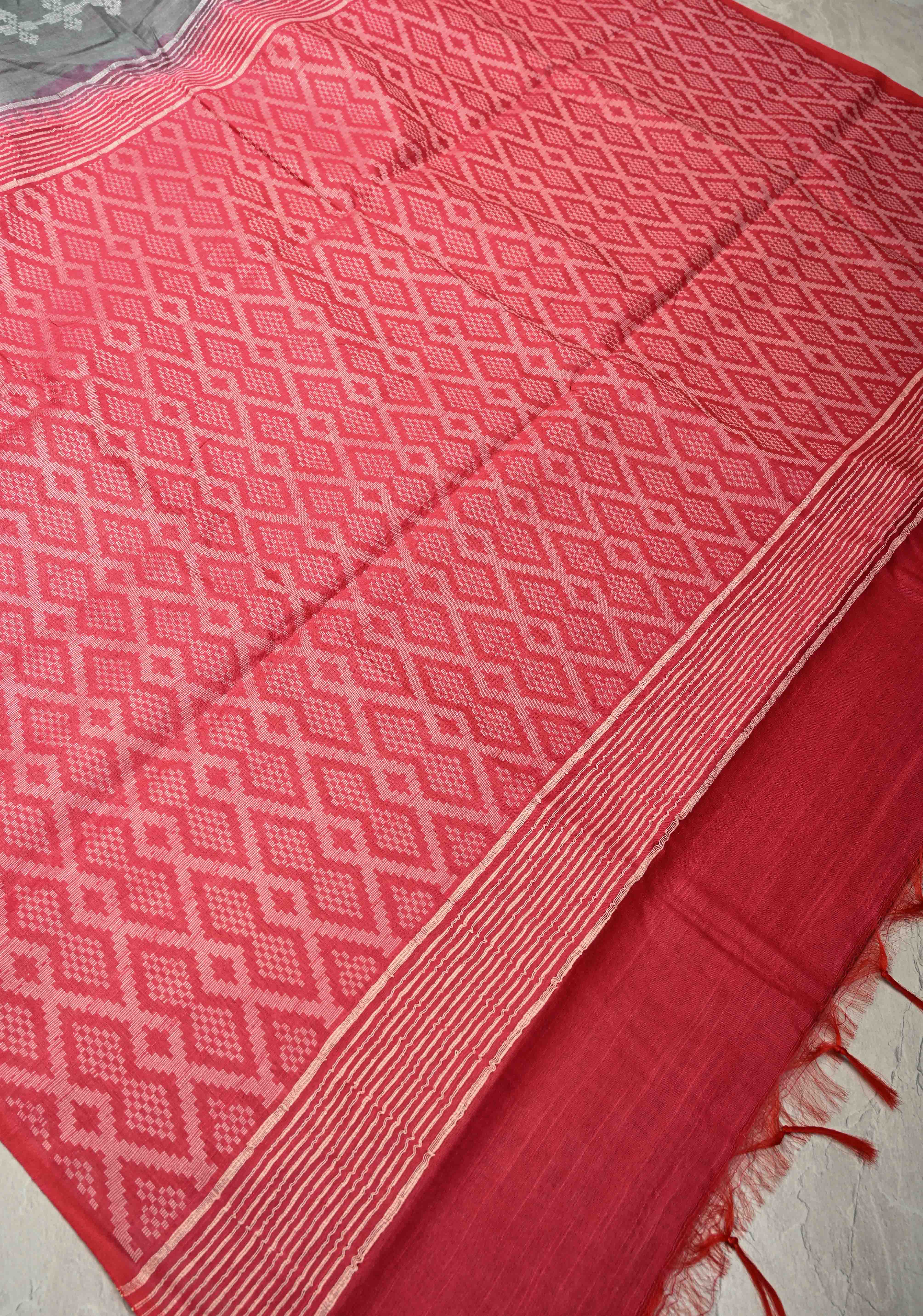 Gray Borderless Semi Tussar Saree with Thread Stripes-Buttas and Contrast Pallu | Shobitam