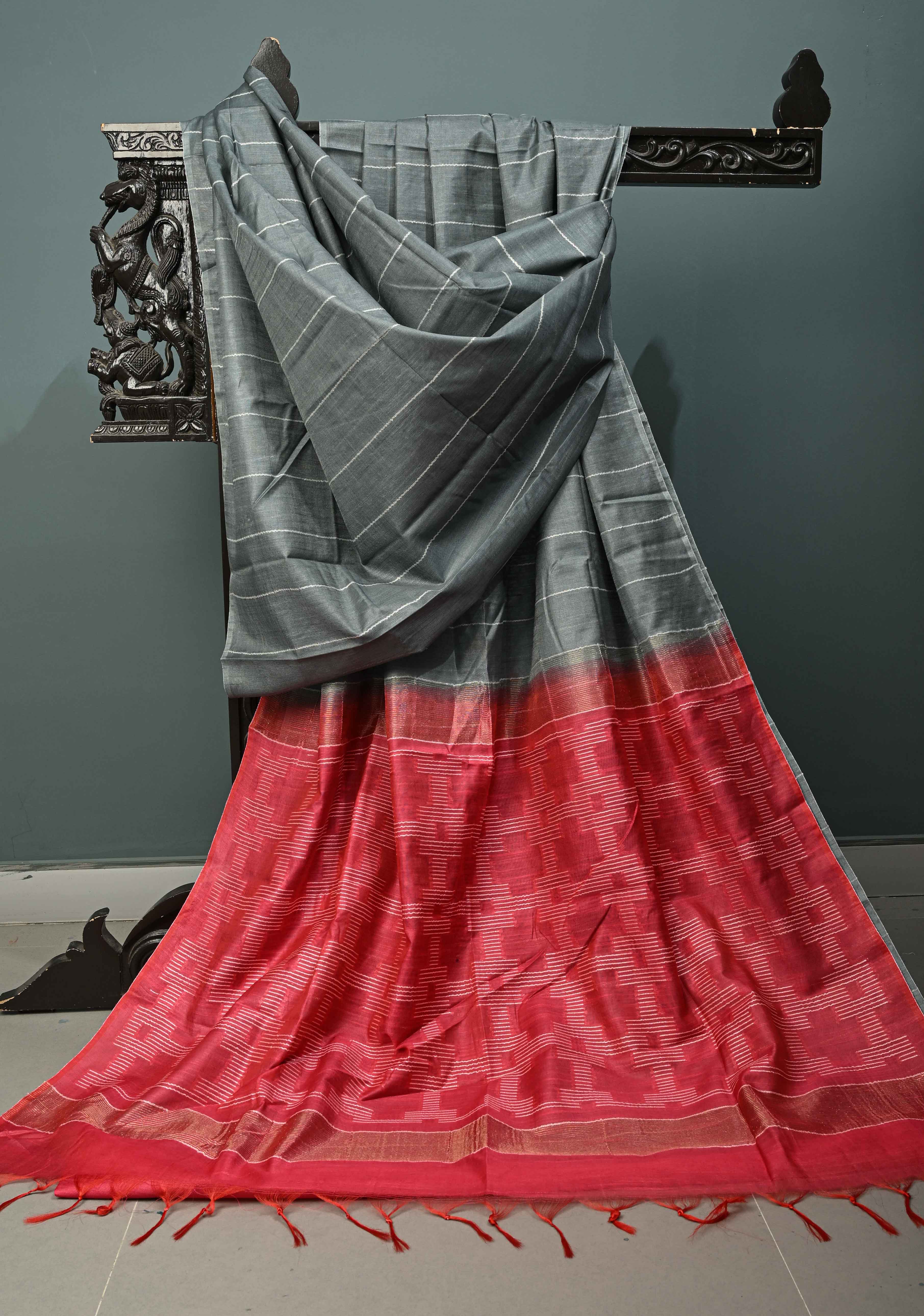 Gray Borderless Semi Tussar Saree with Thread Horizontal Stripes and Contrast Pallu | Shobitam