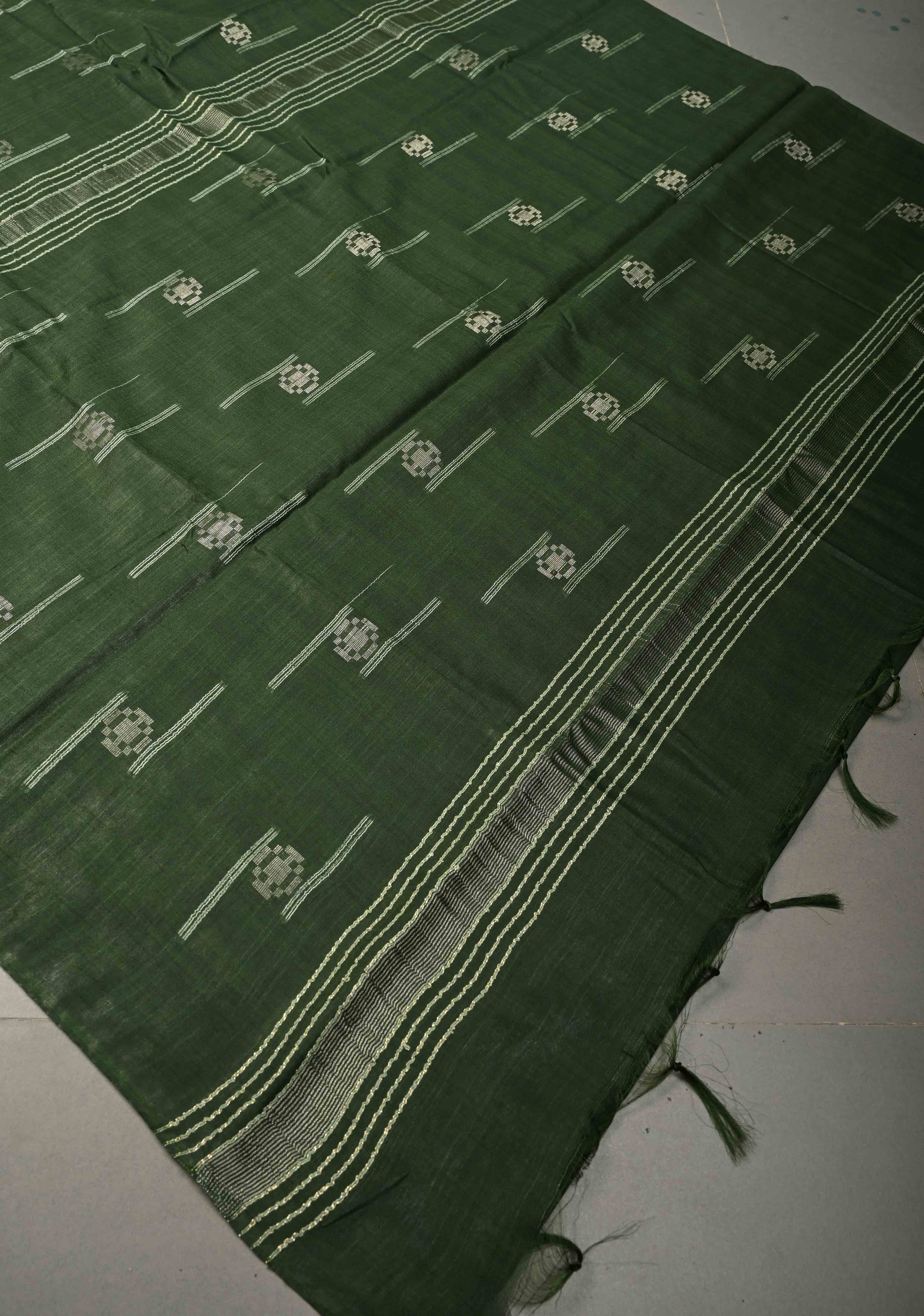 Hunter Green Borderless Semi Tussar Saree with Thread and Zari Buttas | Shobitam