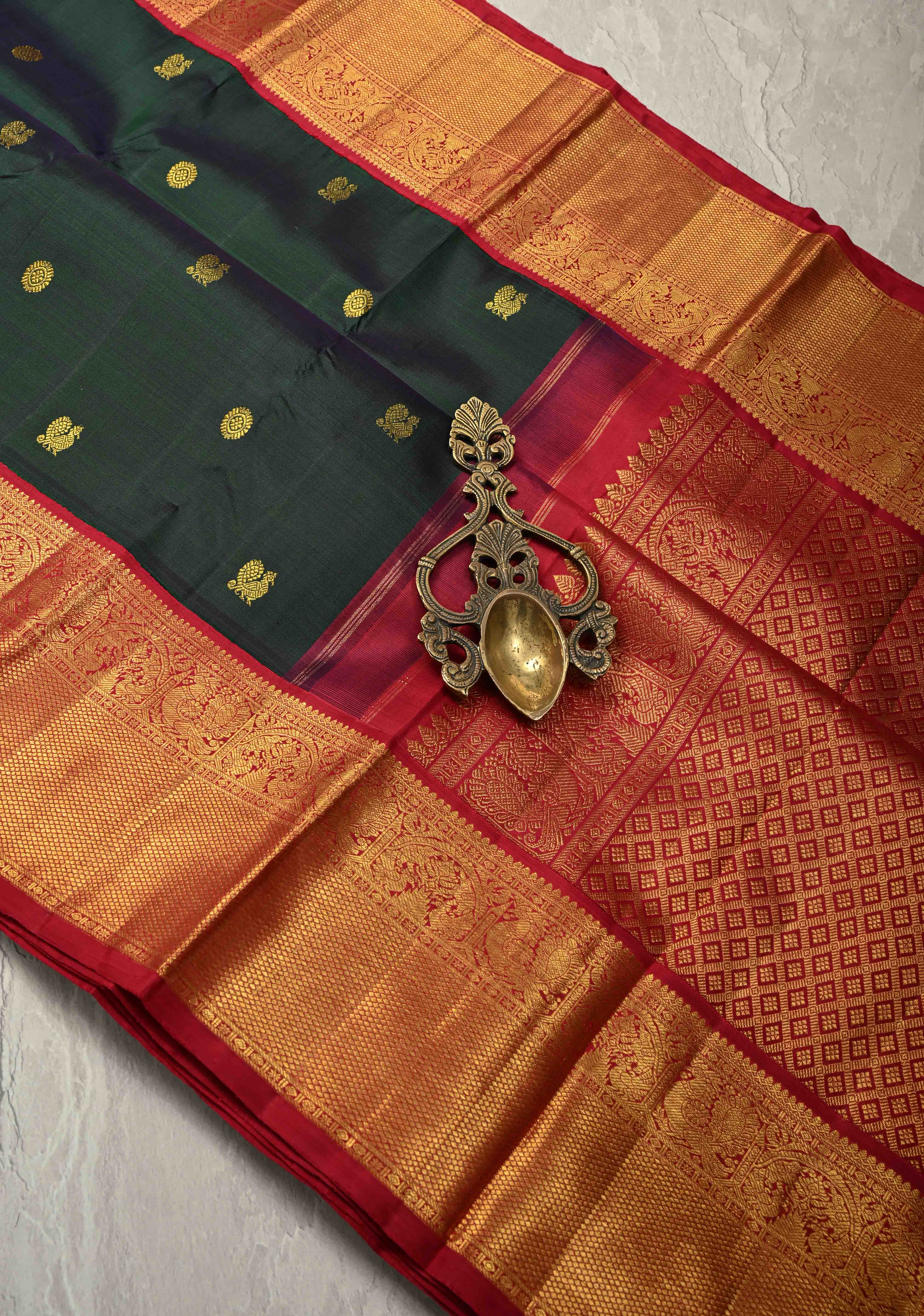 Stunning Bottle Green Dual Tone Pure Kanjivaram Silk Saree with Zari Buttas and Contrast Pink Zari Border | SILK MARK CERTIFIED | SHOBITAM