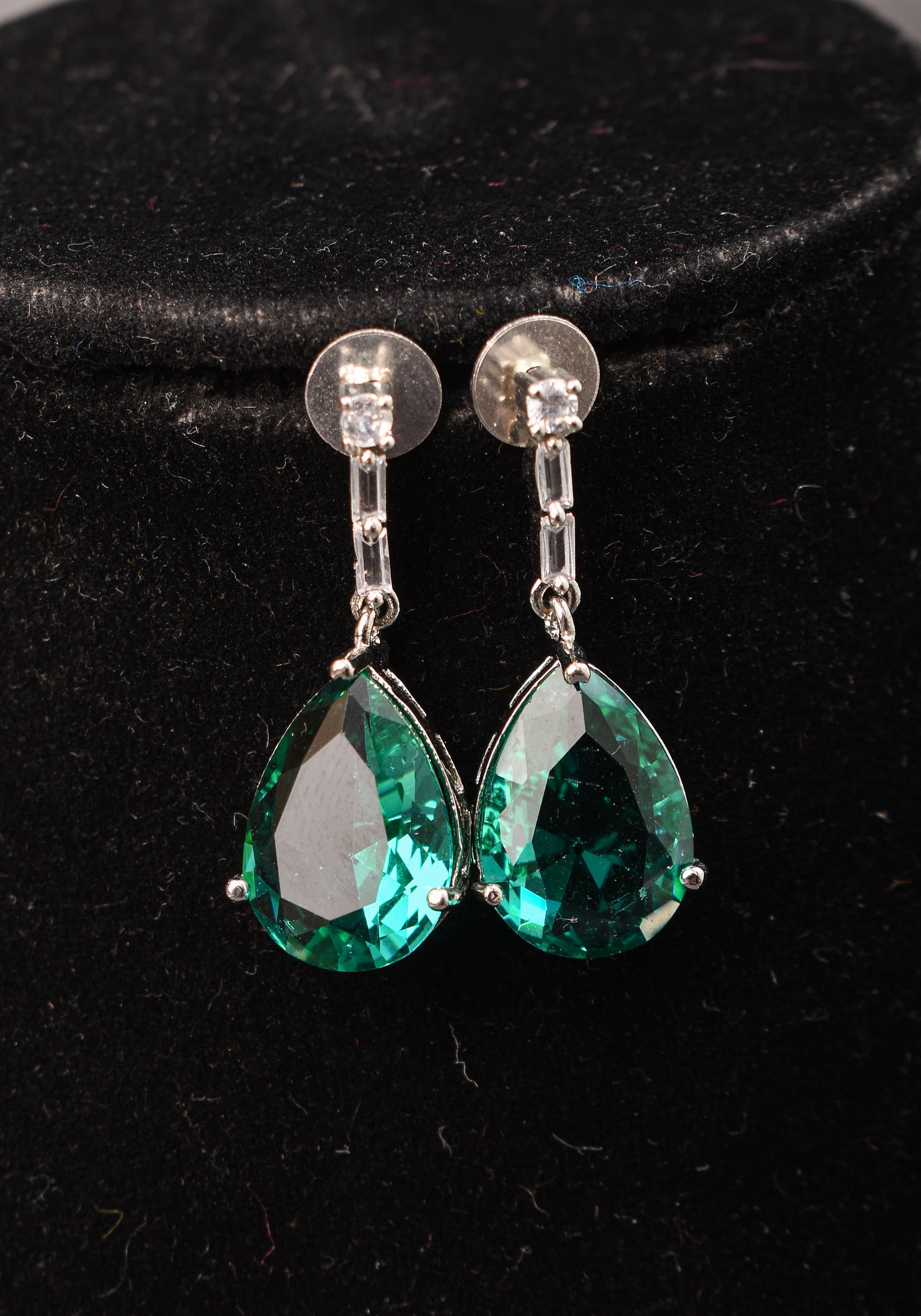 Celebrity-Inspired Emerald green Emerald green CZ Stone Drop Necklace and Earring | Shobitam Jewelry