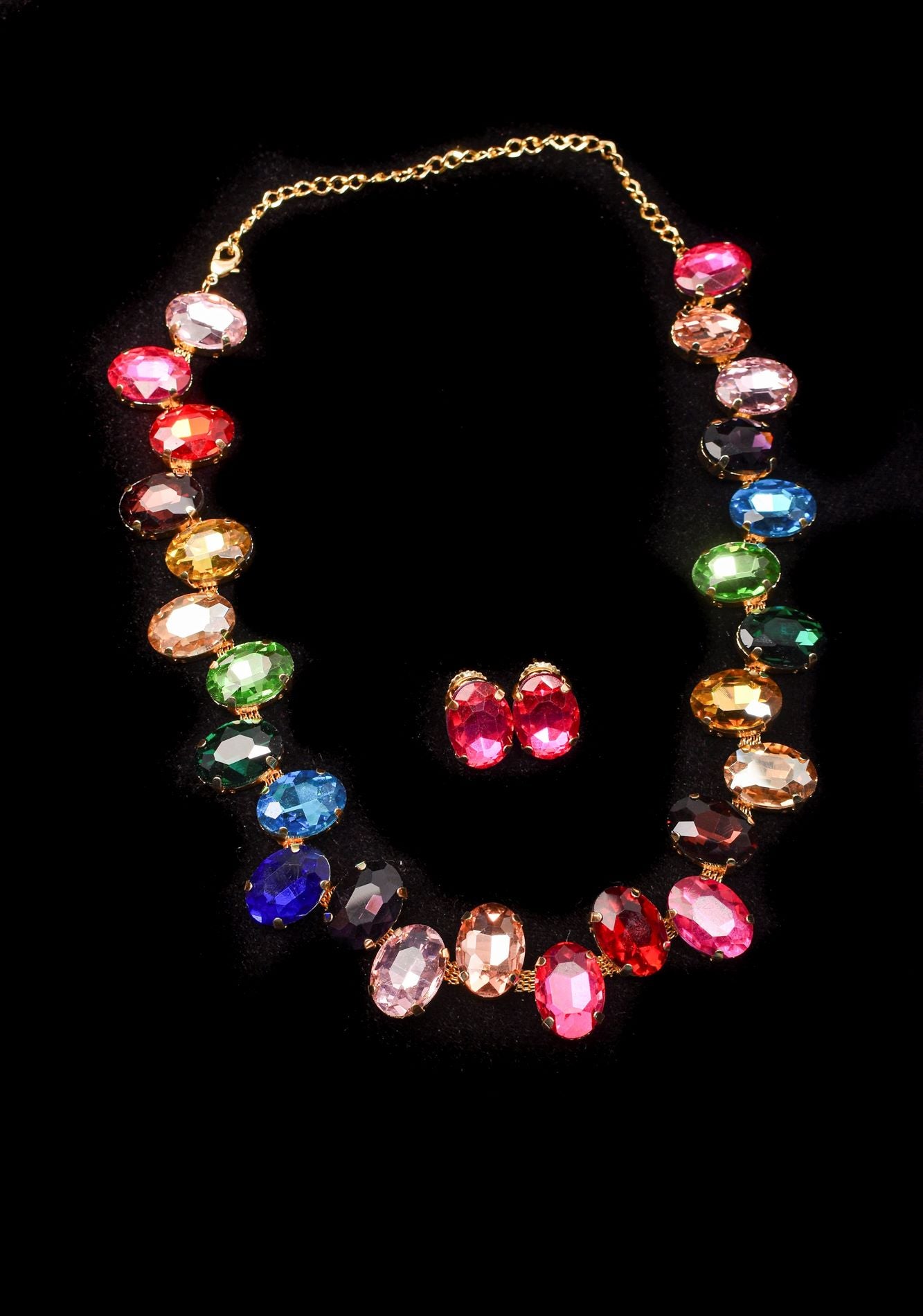 Multicolor Stones Chunky Necklace Set