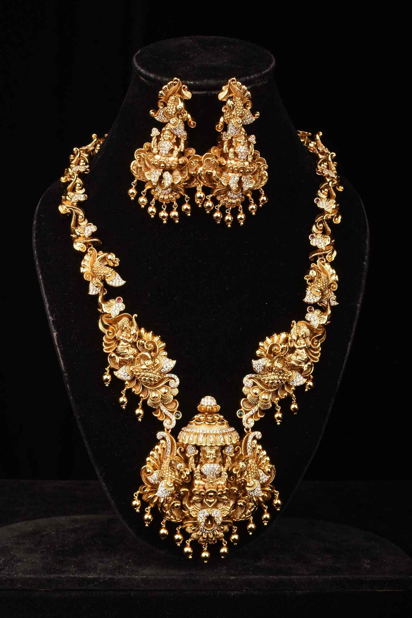 Antique Mid-Haram Set with 3D Lakshmi and Peacock Motifs