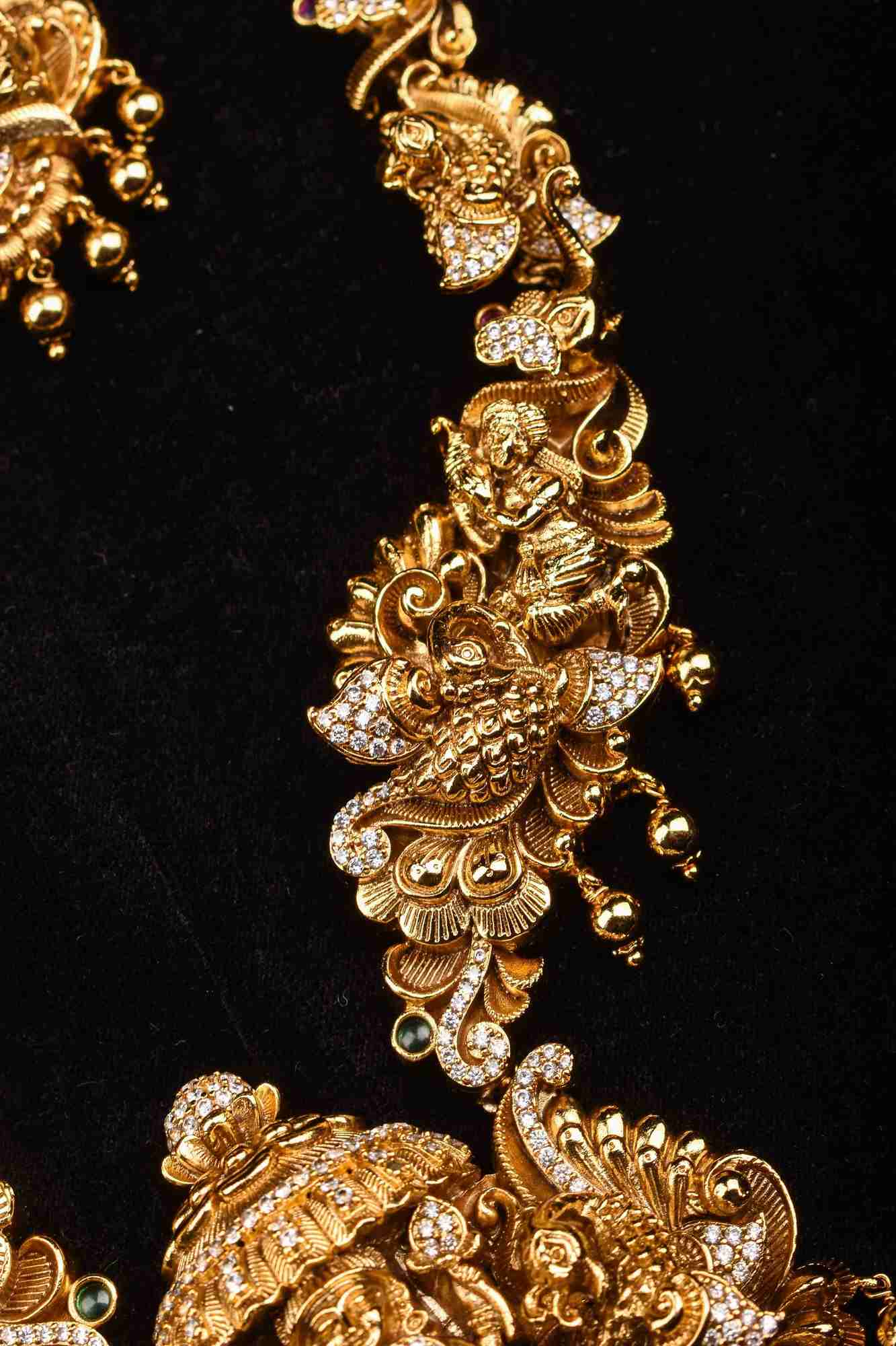 Antique Mid-Haram Set with 3D Lakshmi and Peacock Motifs