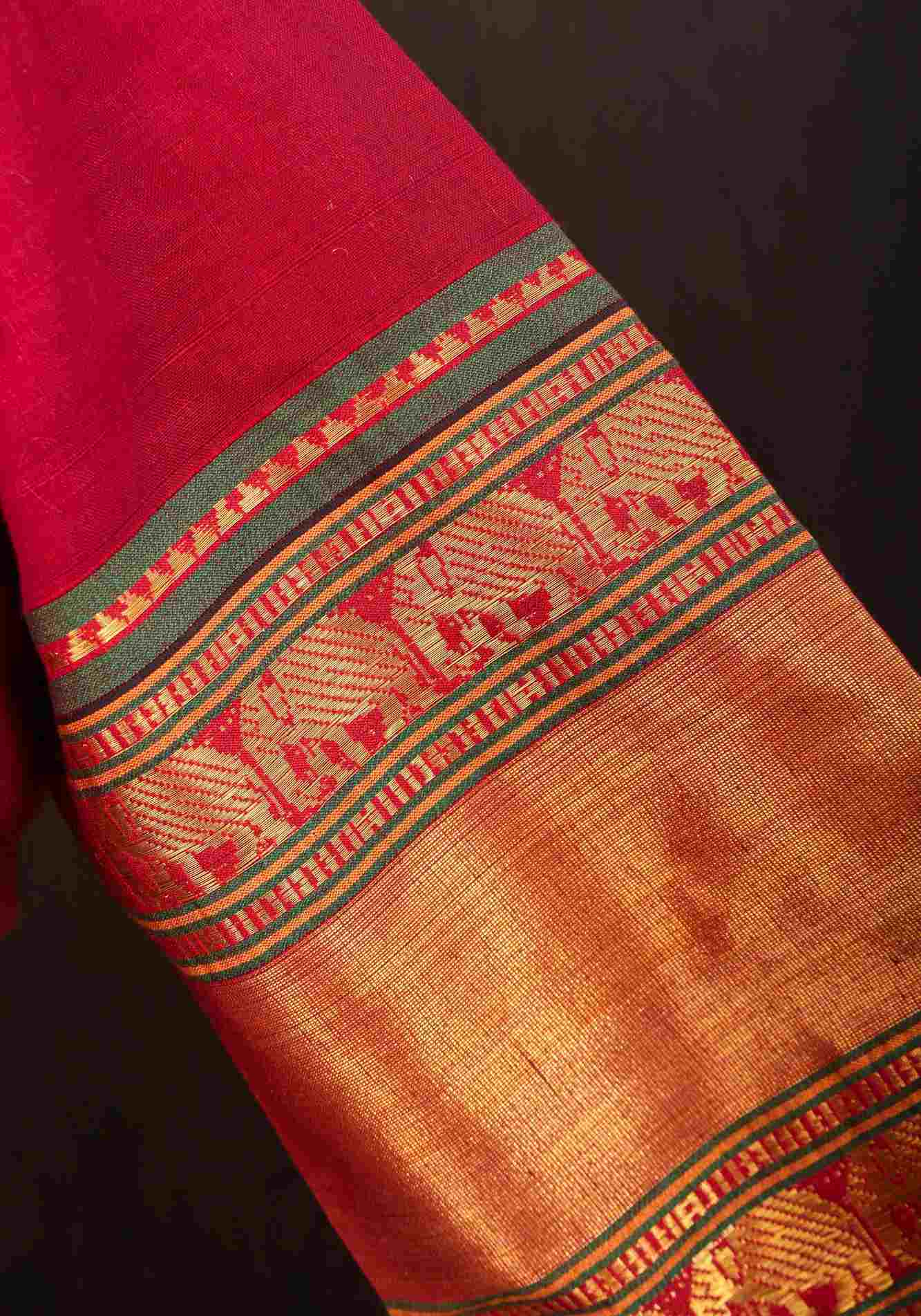 Maroon Narayanpet cotton boatneck blouse with oval cutout and tieback design