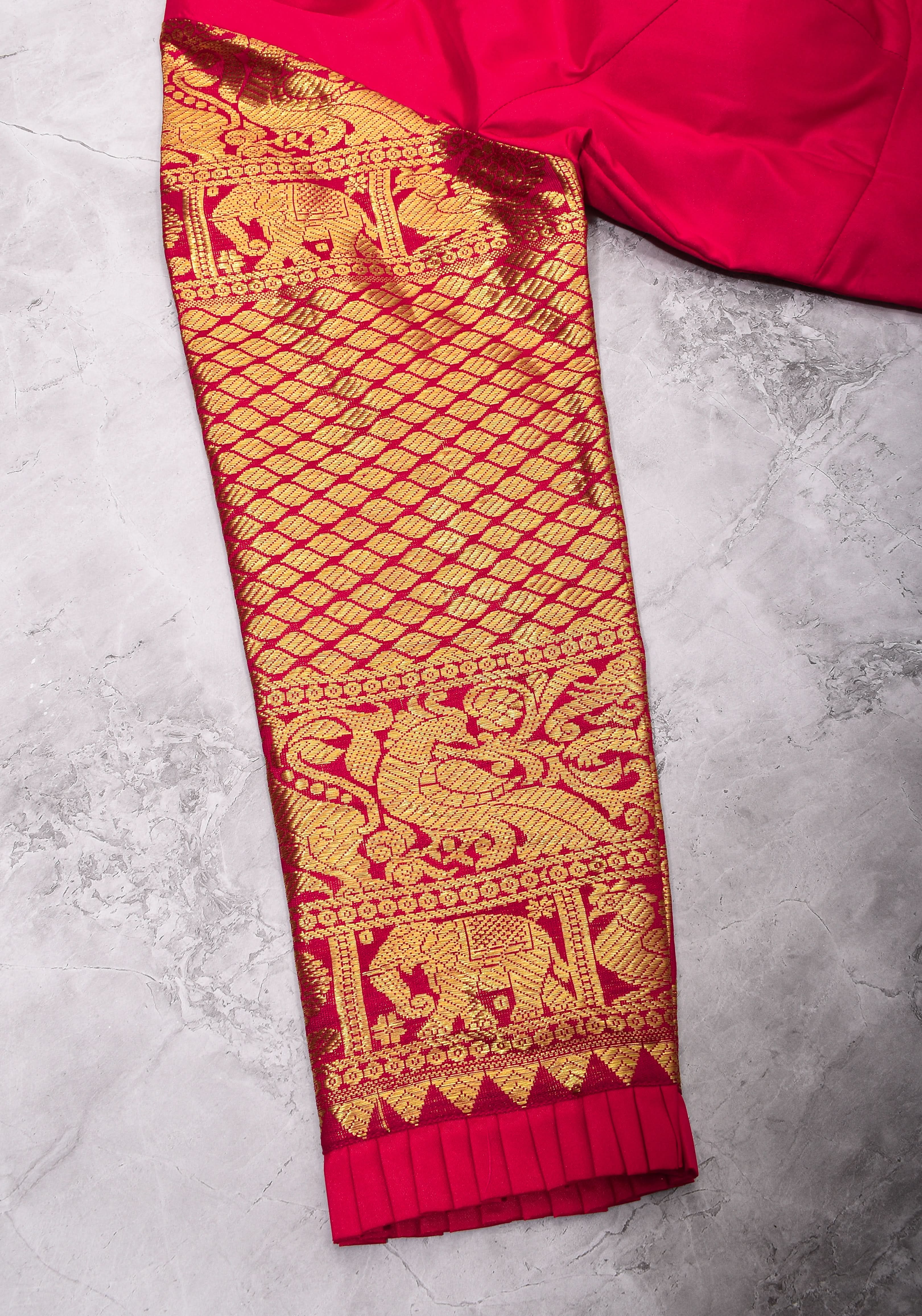 Red kanjivaram Silk Blouse with 3/4th Sleeves Mix and Match Blouse for saree, Made to Order | Shobitam
