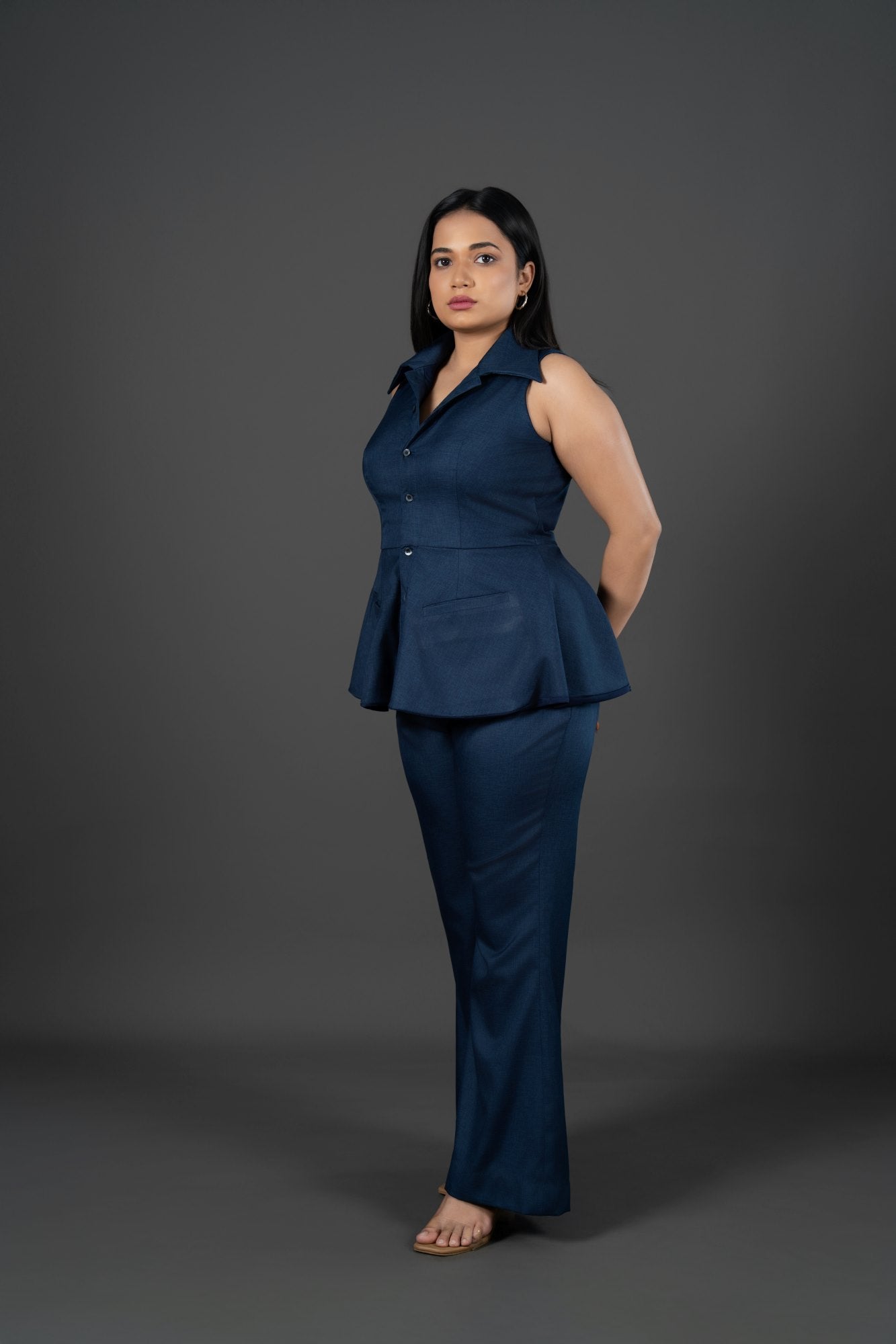 Tailored Poly Viscose Suiting Set Featuring a Structured Waistcoat and Sleek Trousers