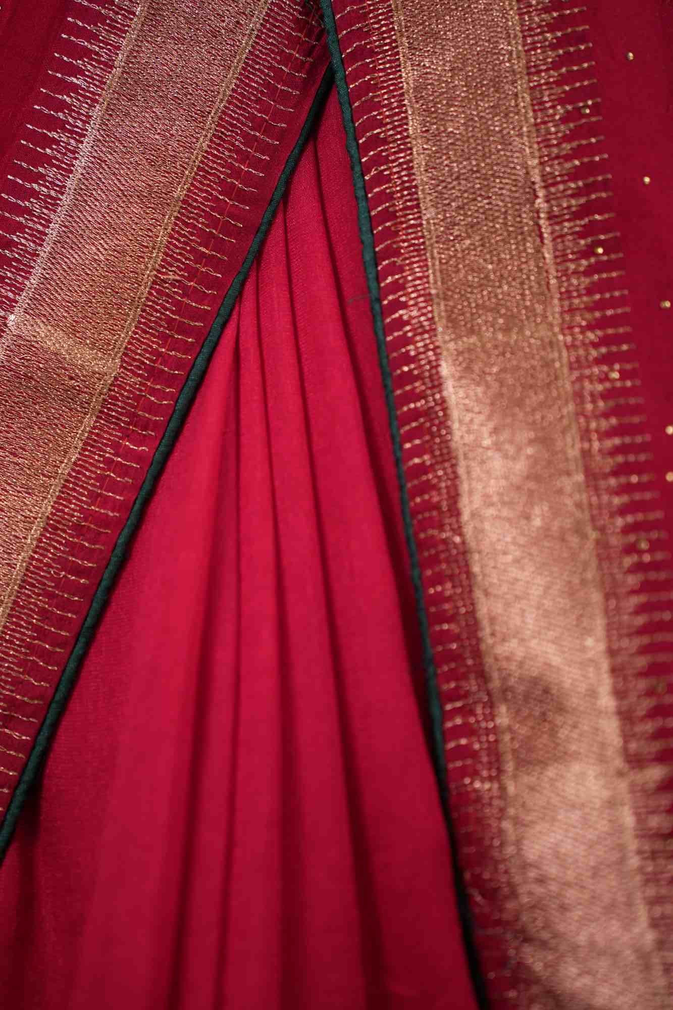 Beautiful Zari Thread Detailed Border with Flower Woven Overall & Crystal Embedded Pre Drape Saree