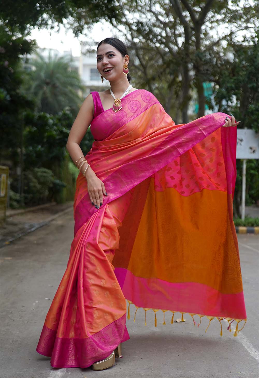 Beautiful Dhoop chaanv effect Zari Butta Overall And Pink Broad Bordered Ornate Palla With Tassels Ready To Wear Saree