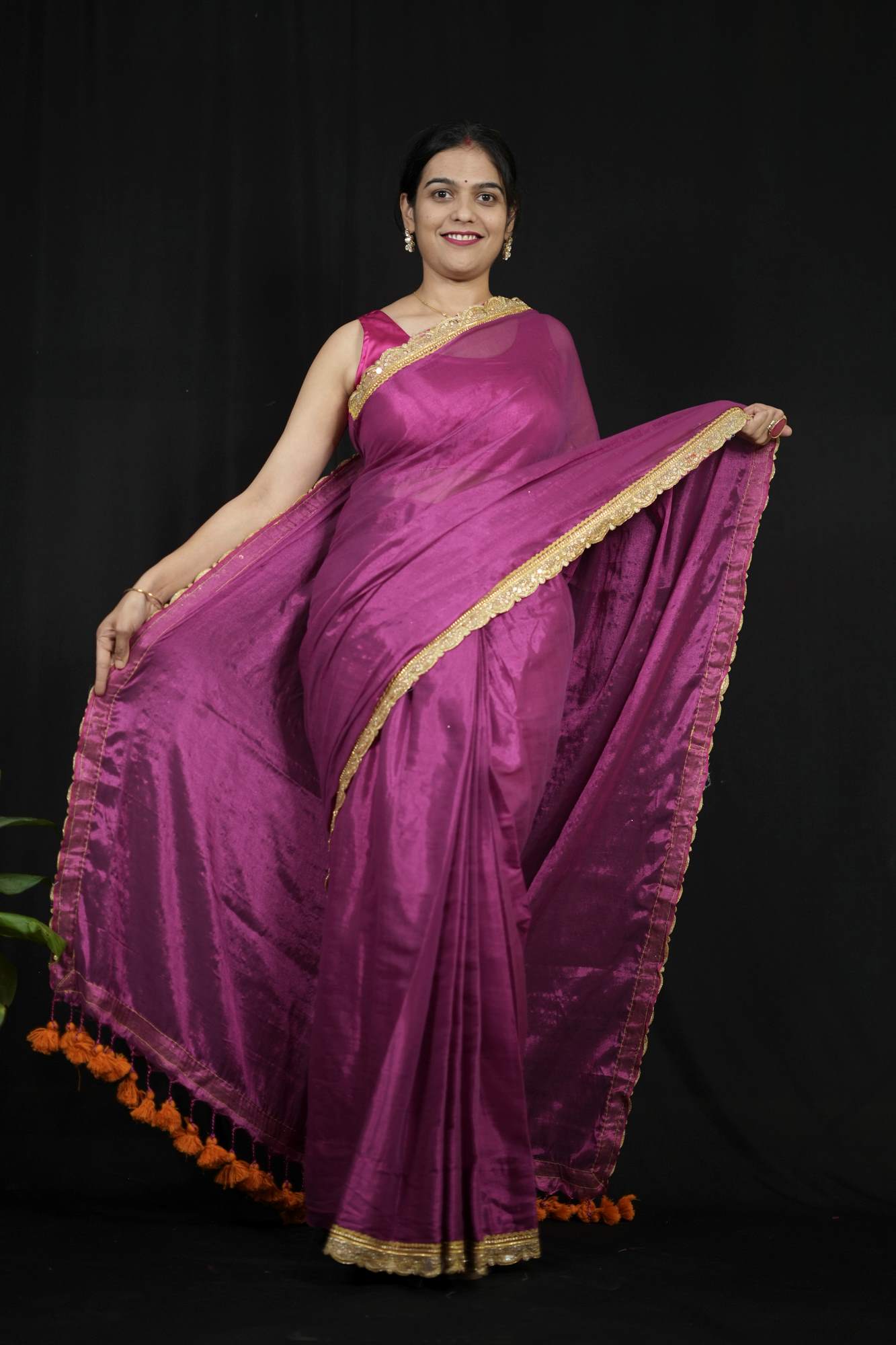 Raga Tissue Linen with Embroidered Border & contrast tassel On pallu Wrap in 1 Minute saree