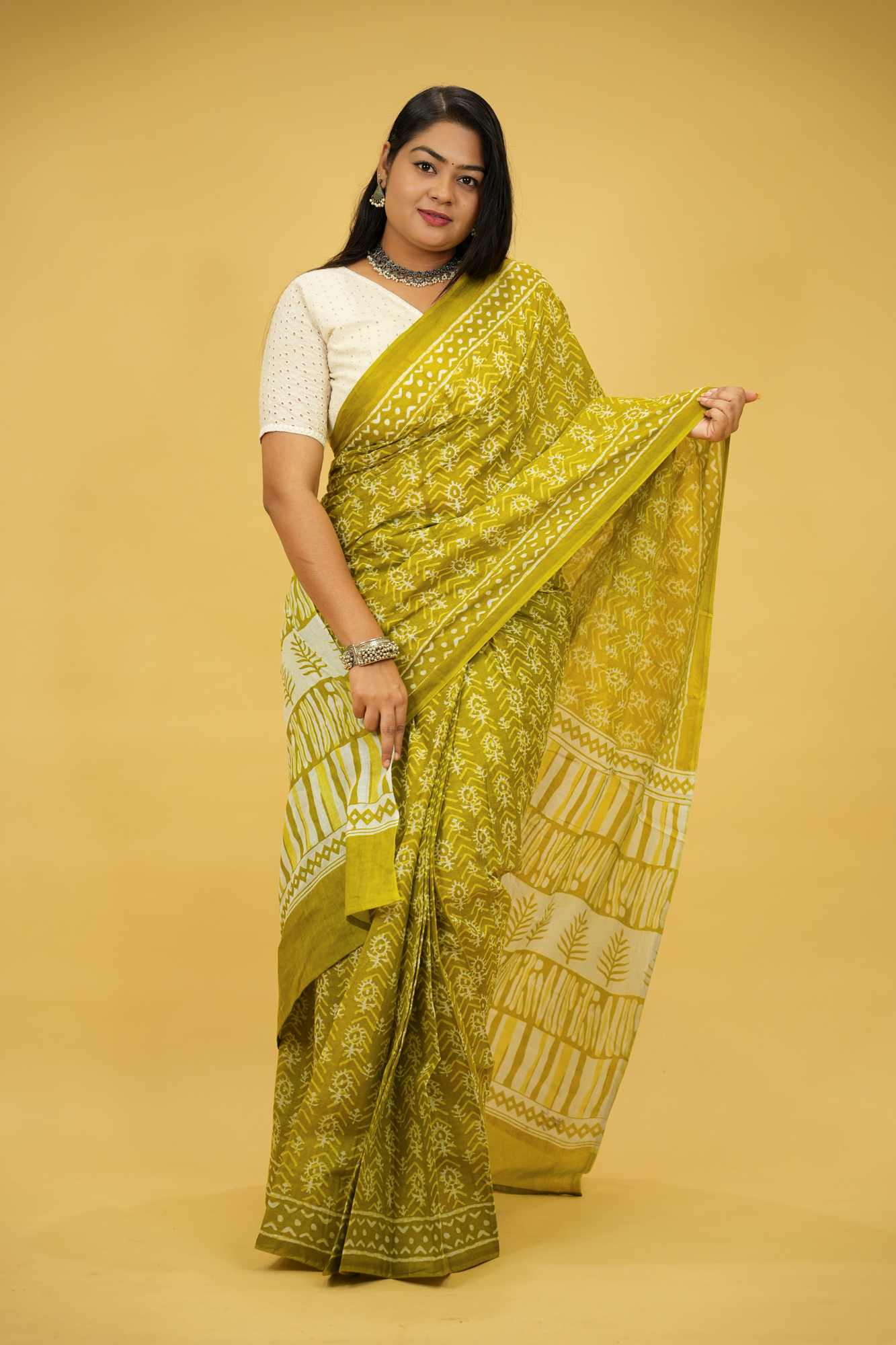 Mehandi-Inspired Cotton in Green and White with Gold Border Ready To Wear Saree