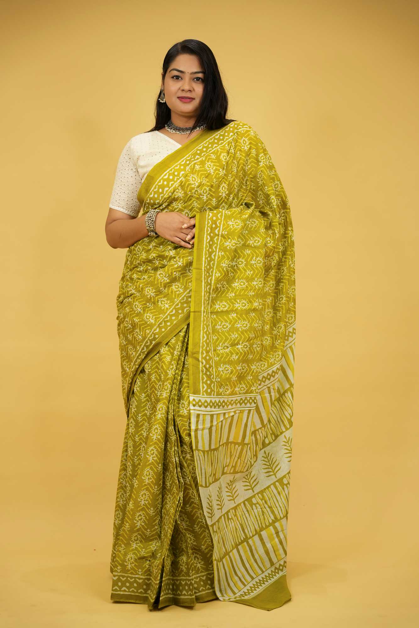 Mehandi-Inspired Cotton in Green and White with Gold Border Ready To Wear Saree