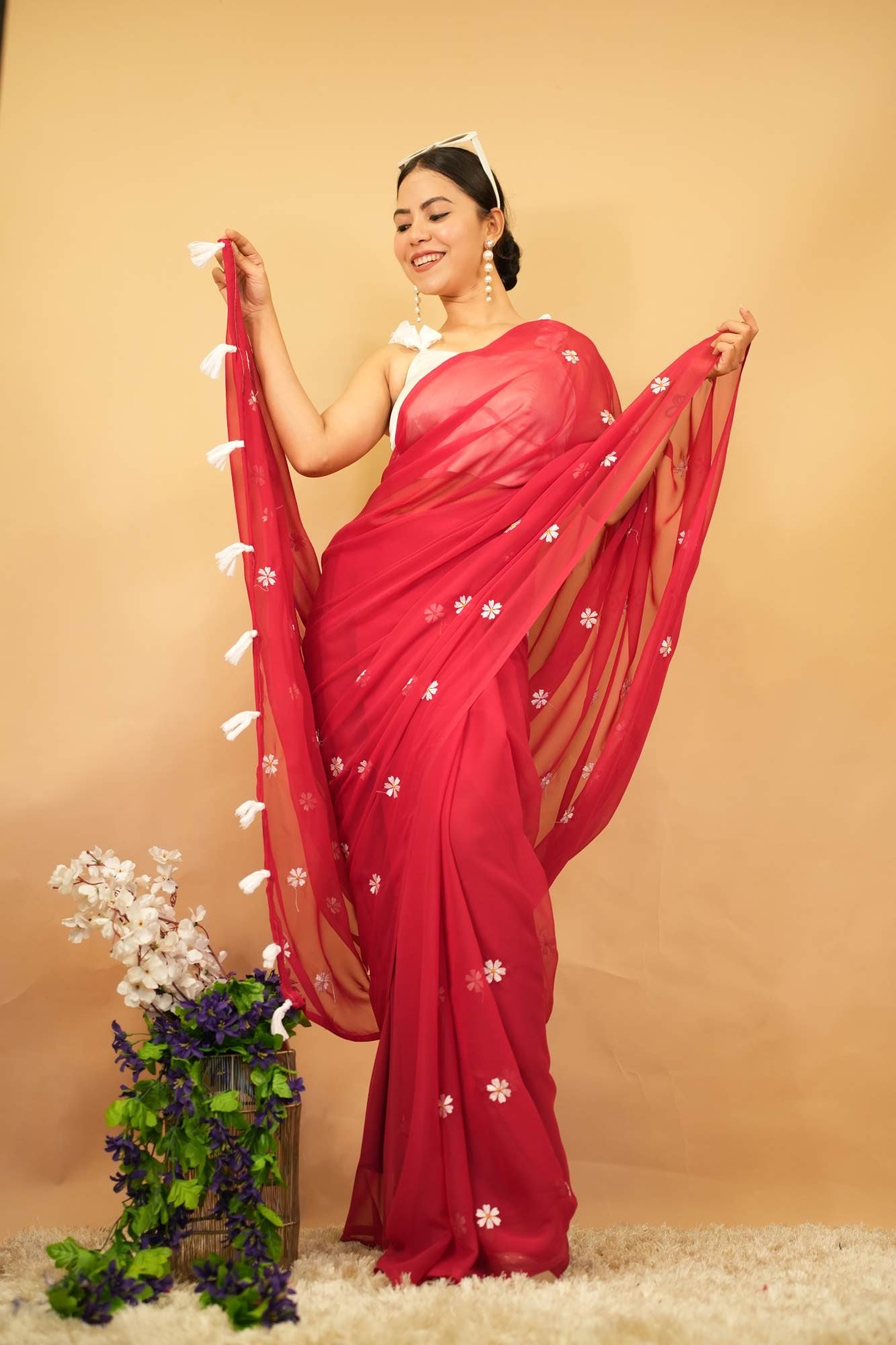 Light weight Georgette With Floral Thread Embroidery And Tassels On Pallu Wrap in 1 minute Saree