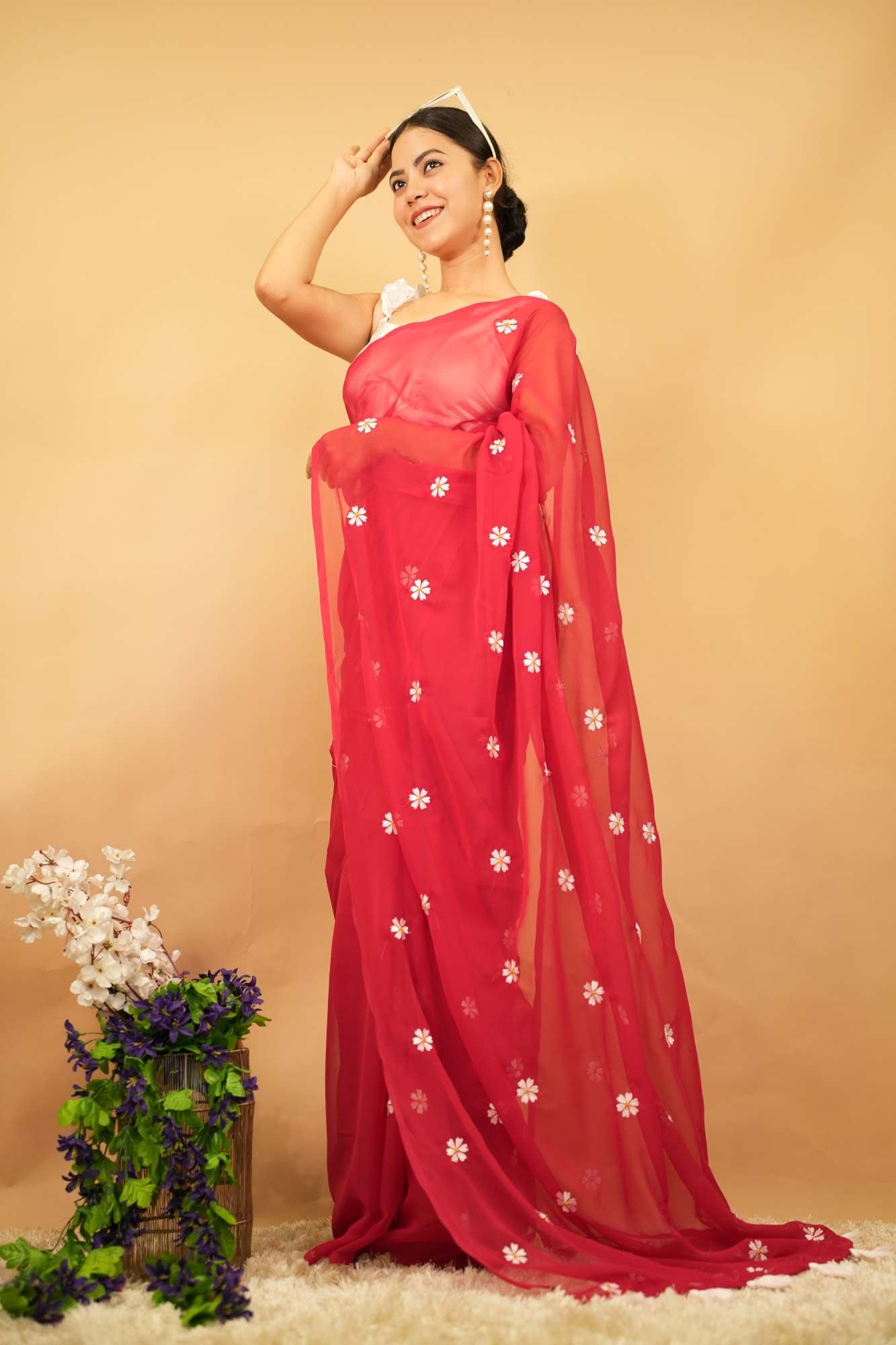 Light weight Georgette With Floral Thread Embroidery And Tassels On Pallu Wrap in 1 minute Saree