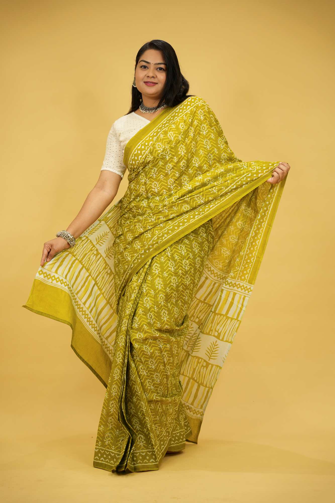 Mehandi-Inspired Cotton in Green and White with Gold Border Ready To Wear Saree