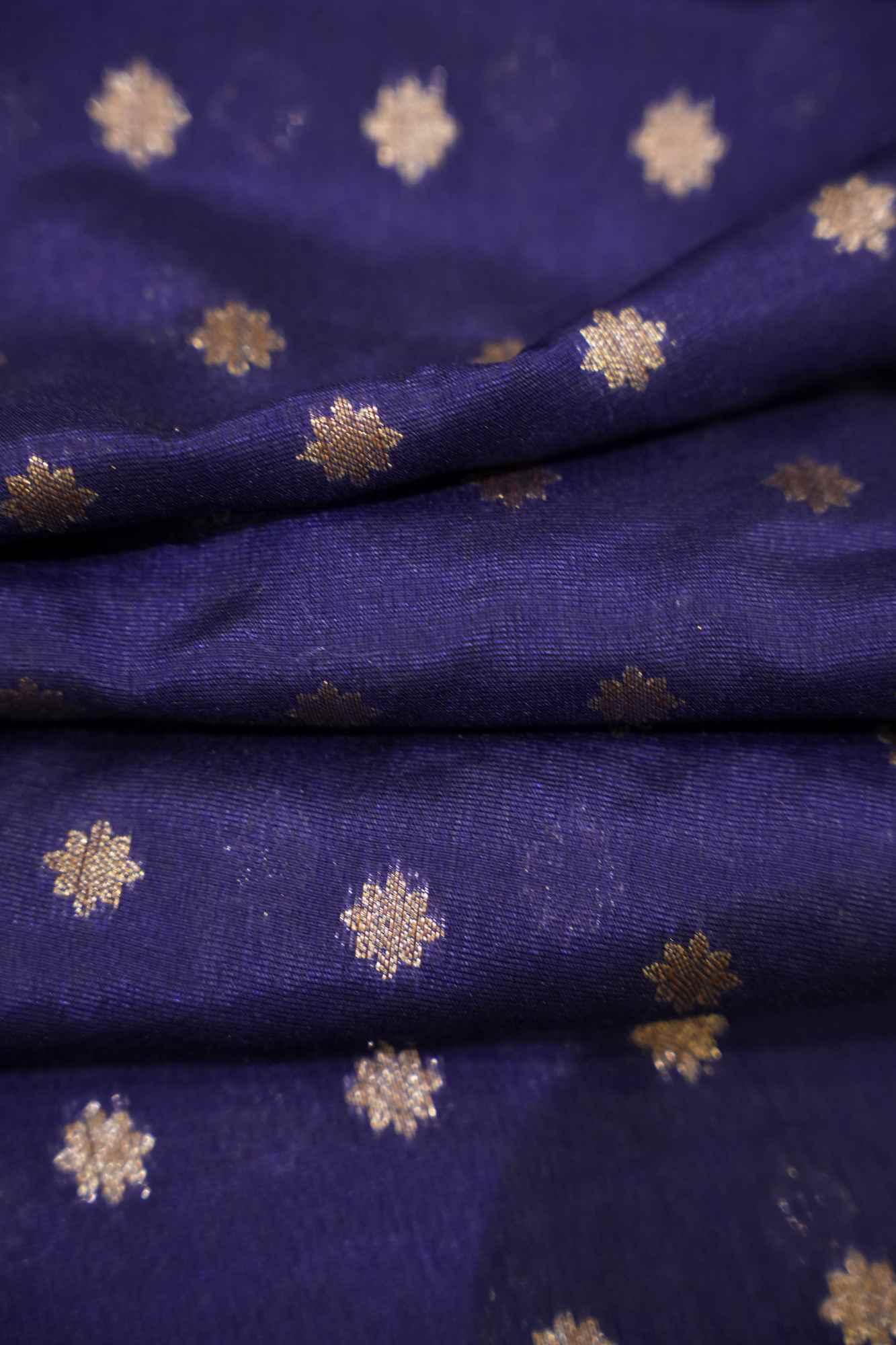 Banarasi with Rich Pallu, Zari Border & Handloom Wrap Ready To Wear Saree