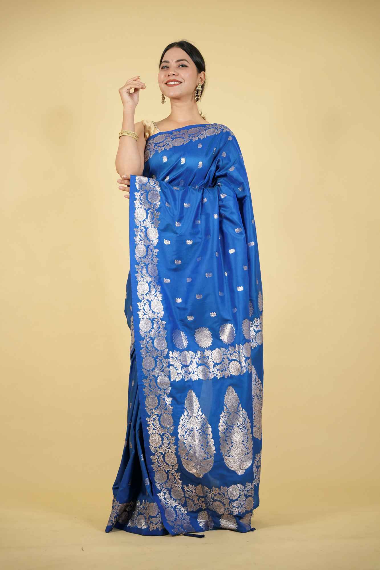 Banarasi with Intricate Zari Weave Ready To Wear Saree