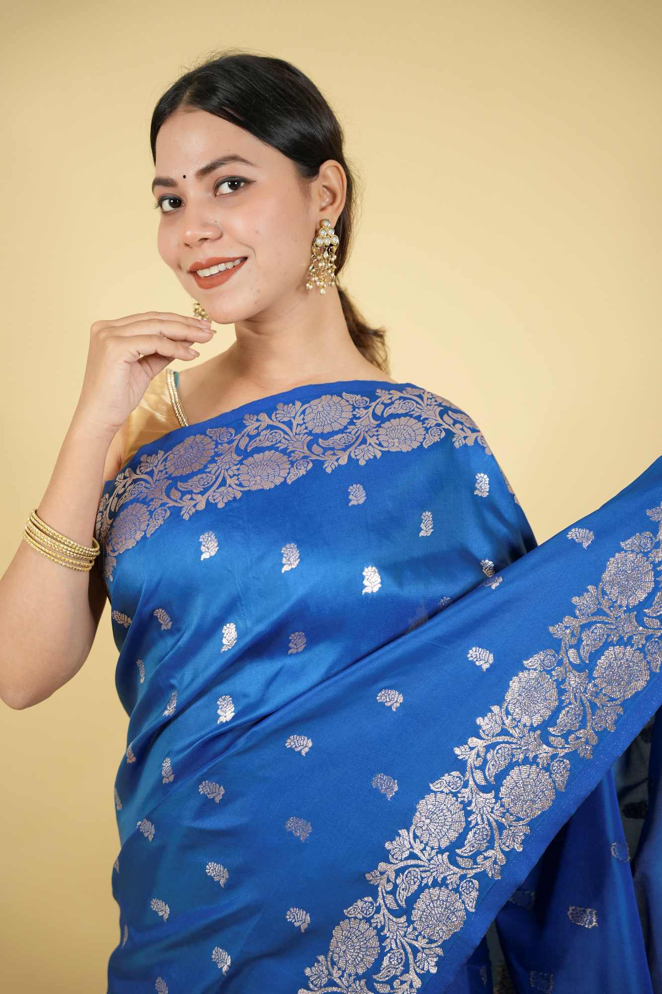 Banarasi with Intricate Zari Weave Ready To Wear Saree