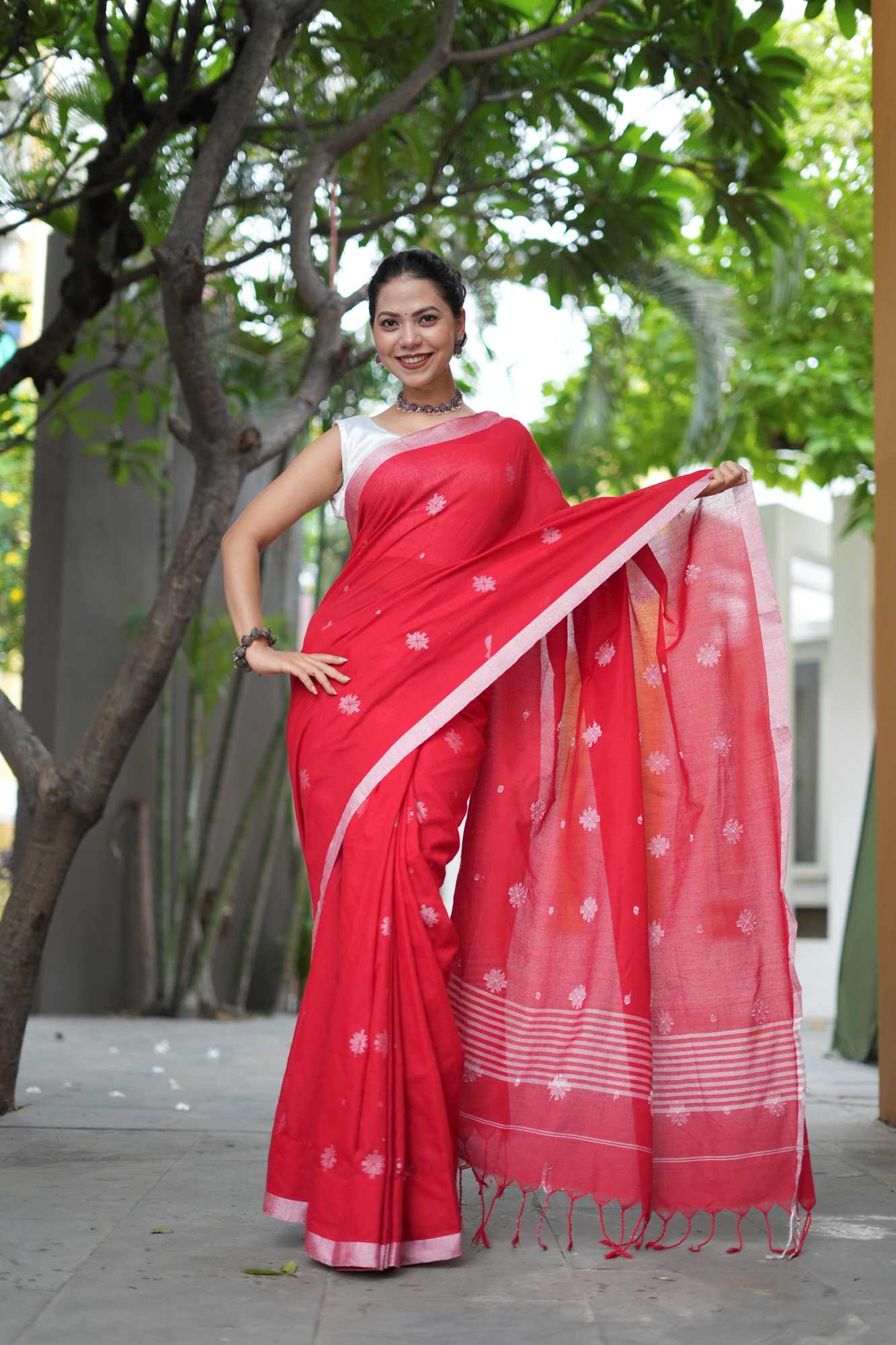 Traditional Jamdani Weaving Premium Cotton Ready to Wear Saree