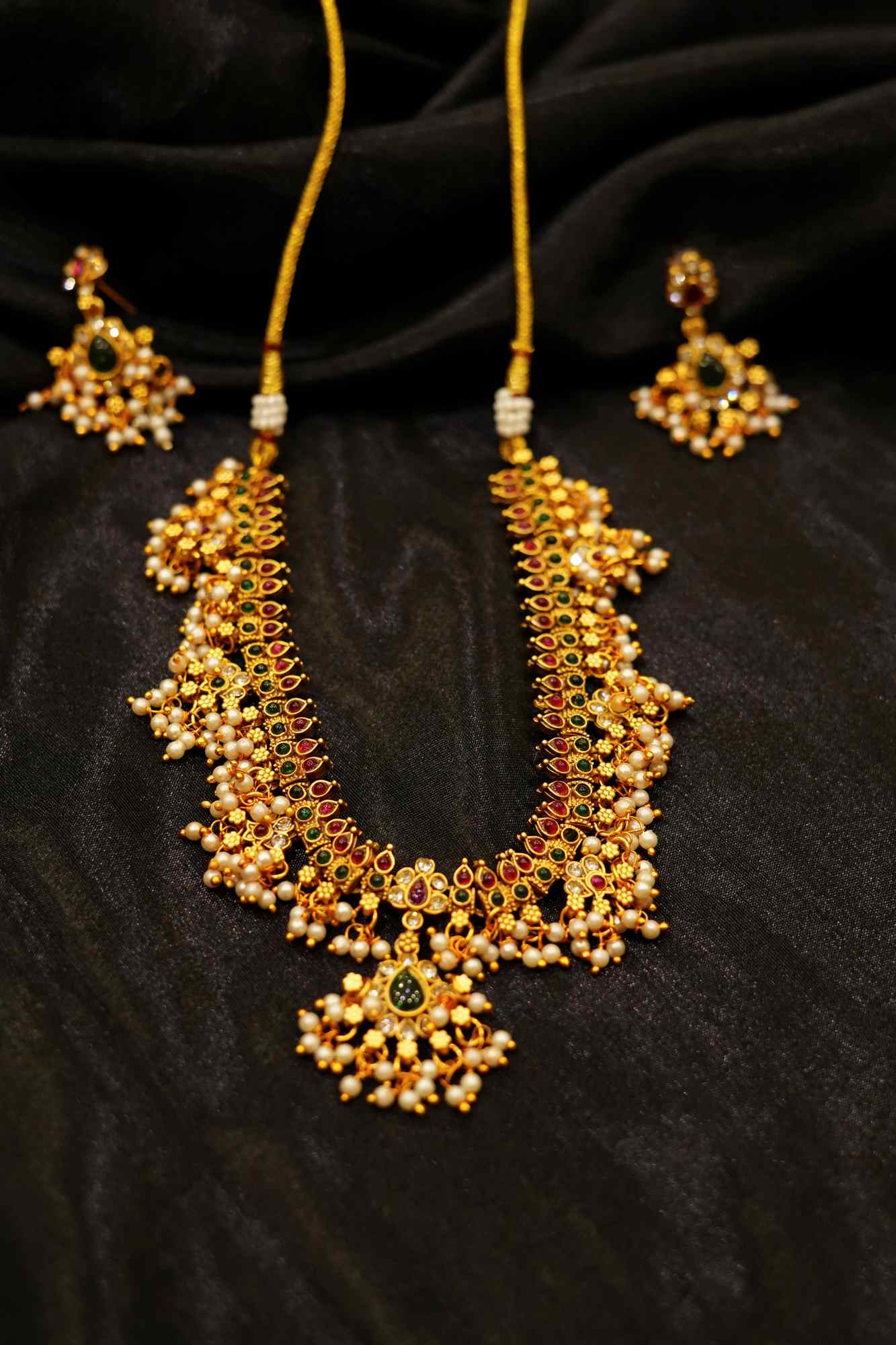 Royal Traditional Kundan Studded Pink & Green Ruby Stone Choker Set with Dangle Earrings – Classic Elegance and Timeless Beauty