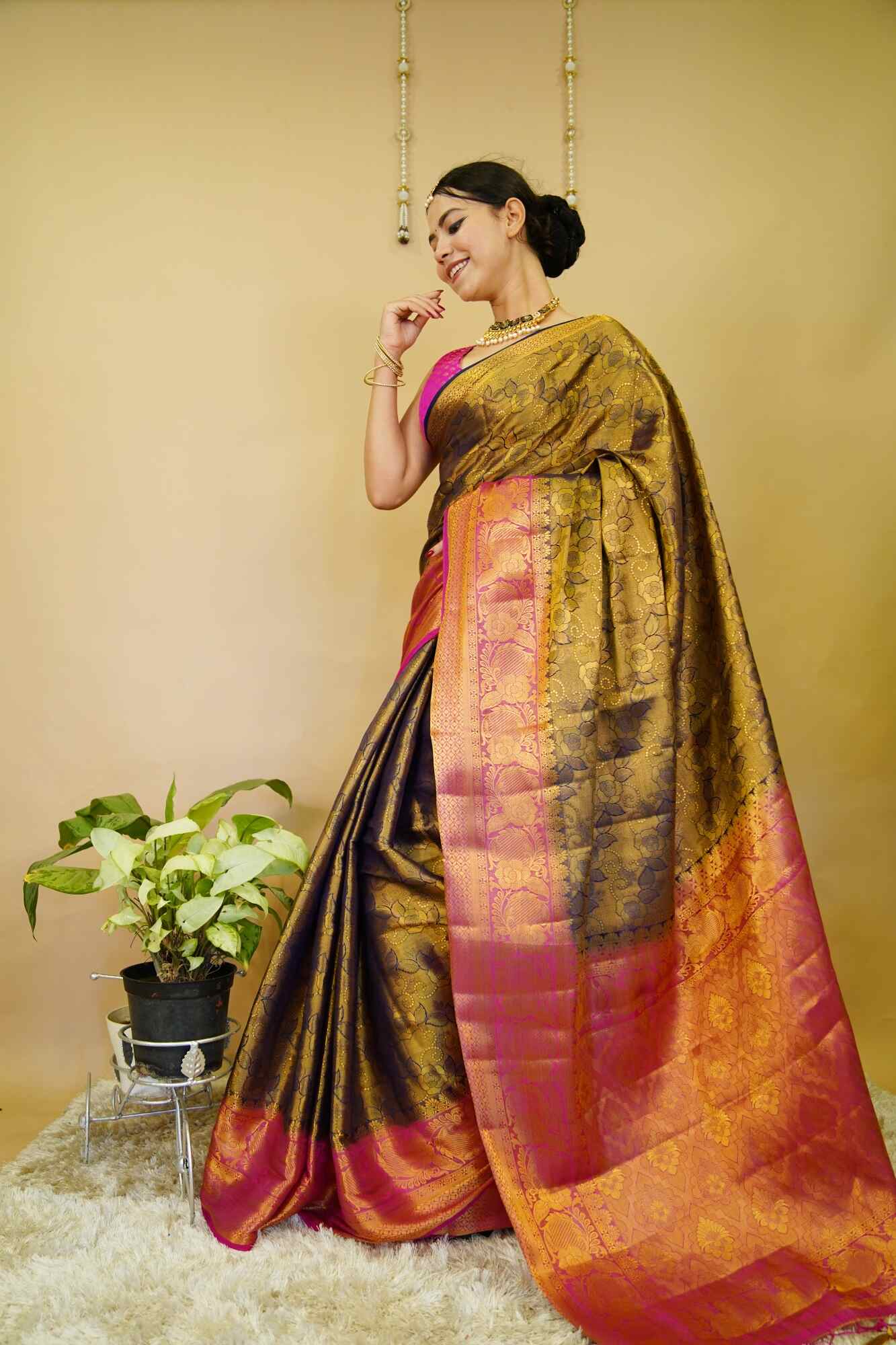 Kanchipuram Brocade Floral Motif Woven Pink Broad Pattu Bordered With Ornate Pallu & Tassels Pre Drape Saree