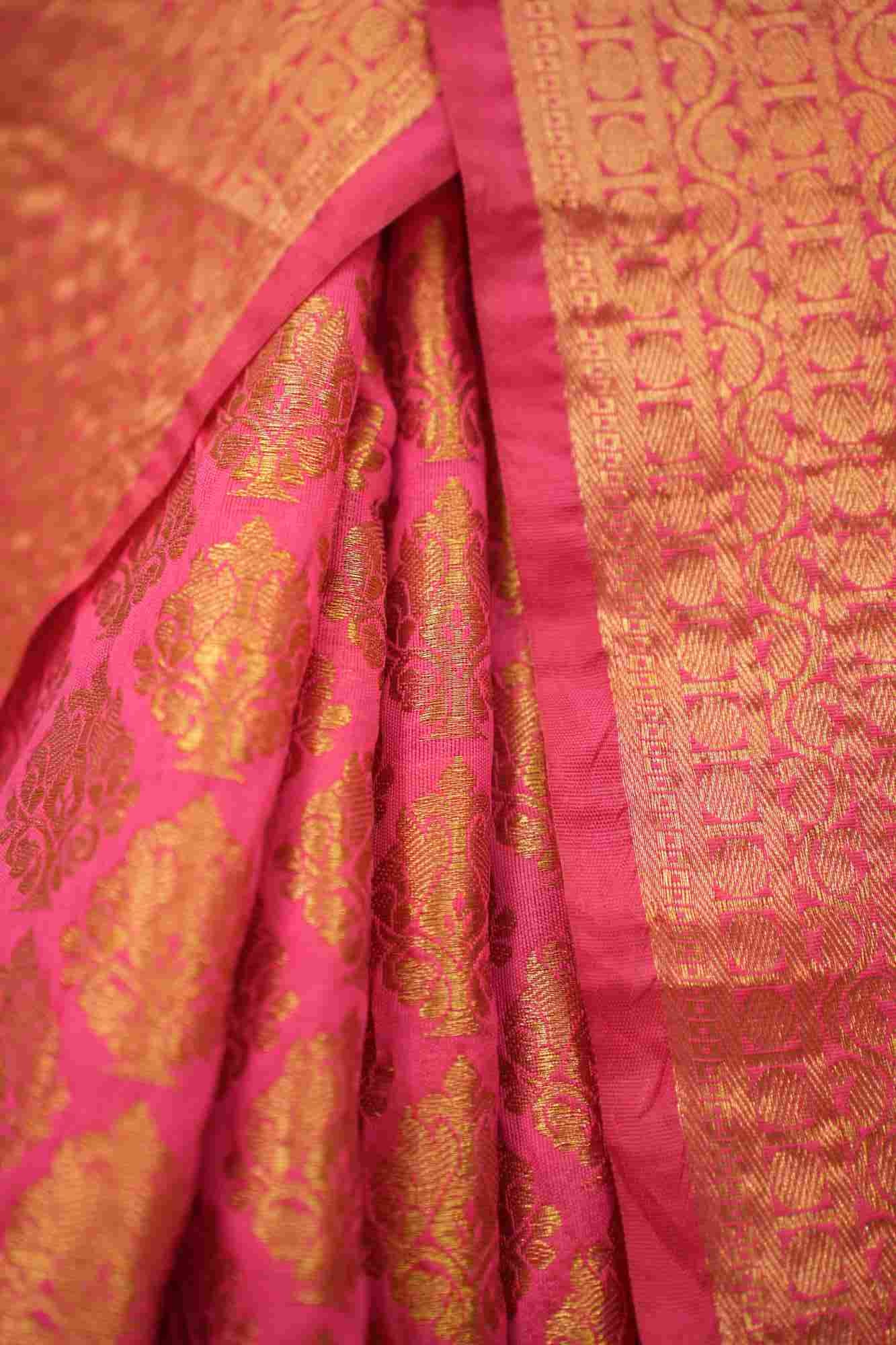 Soft Banarasi Over All Zari Motif Woven & Tassels on palla Wrap in 1 minute saree