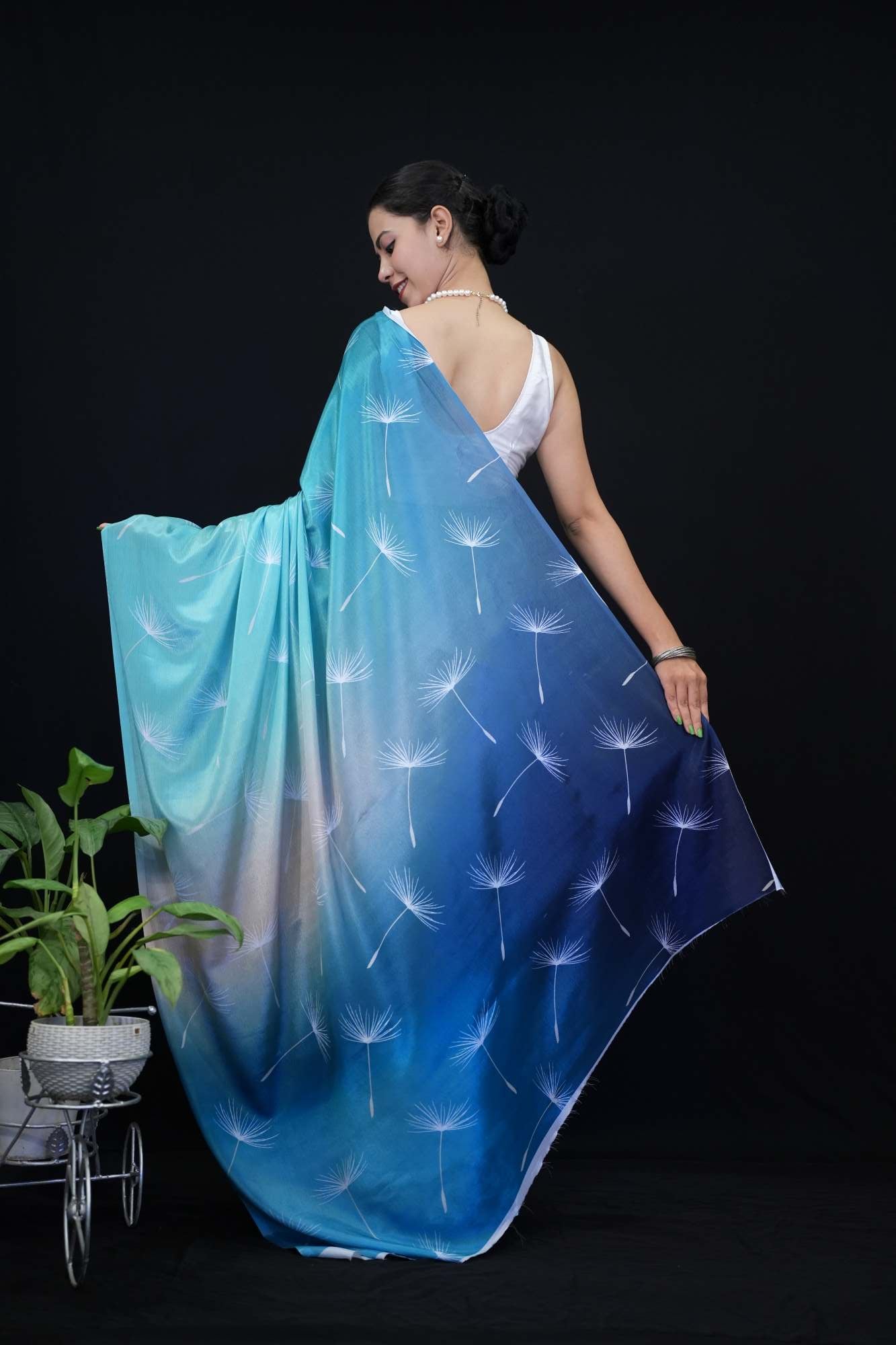 Digital Printed Silk Crepe With Overall Leaf Design  Wrap in 1 minute saree