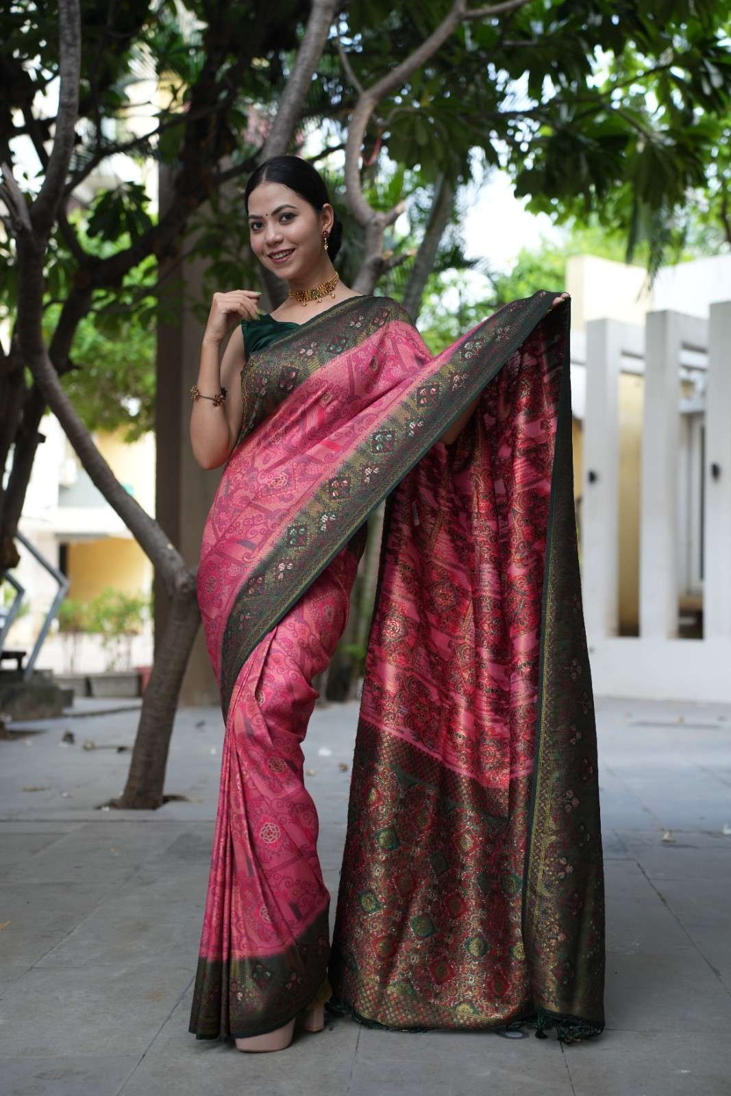 Banarasi Jaal With Traditional weave  & Contrast Bordered Overall Stone Embellished Wrap in 1 minute saree