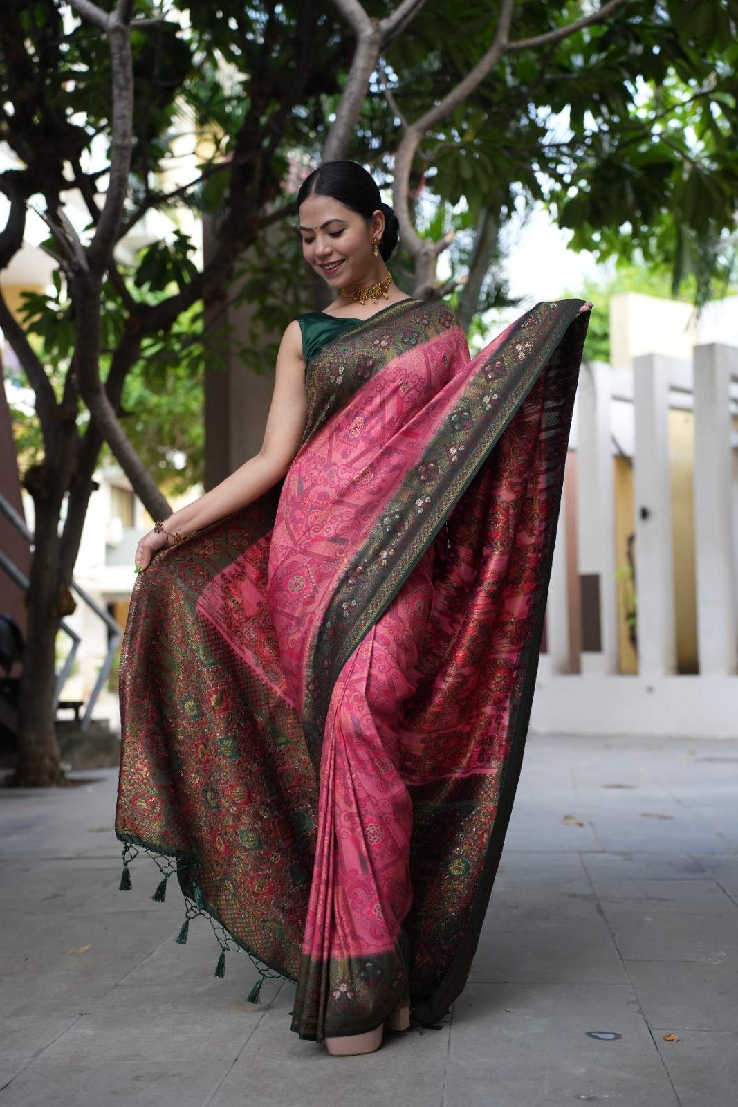 Banarasi Jaal With Traditional weave  & Contrast Bordered Overall Stone Embellished Wrap in 1 minute saree