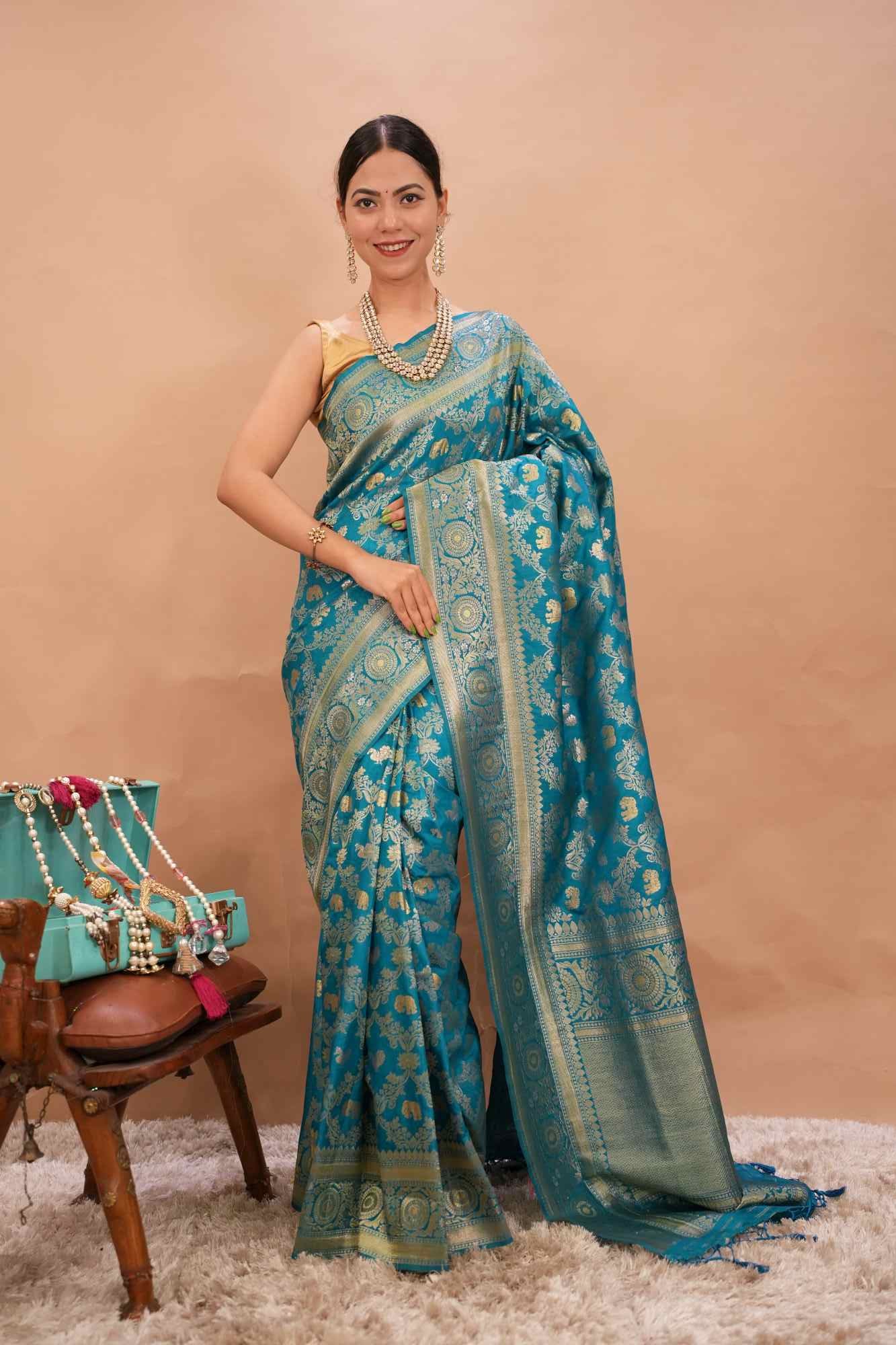 Beautiful Banarasi Overall  Zari Motif Woven With Detailed Border Ornate palla Ready To Wear Saree