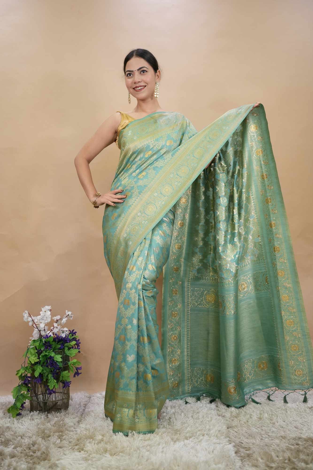 Banarasi Golden Zari Motif Woven With Detailed Border Ornate palla Ready To Wear Saree