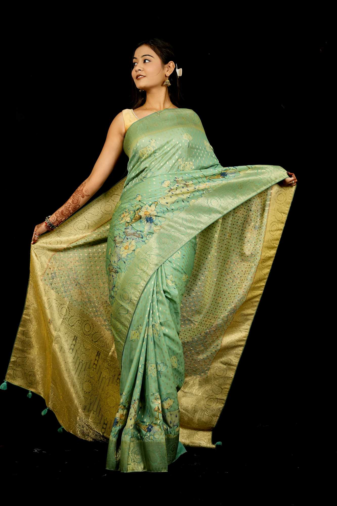 Viscose Georgette with Woven Detailing, Digital Prints & Tassels Ready To Wear Saree