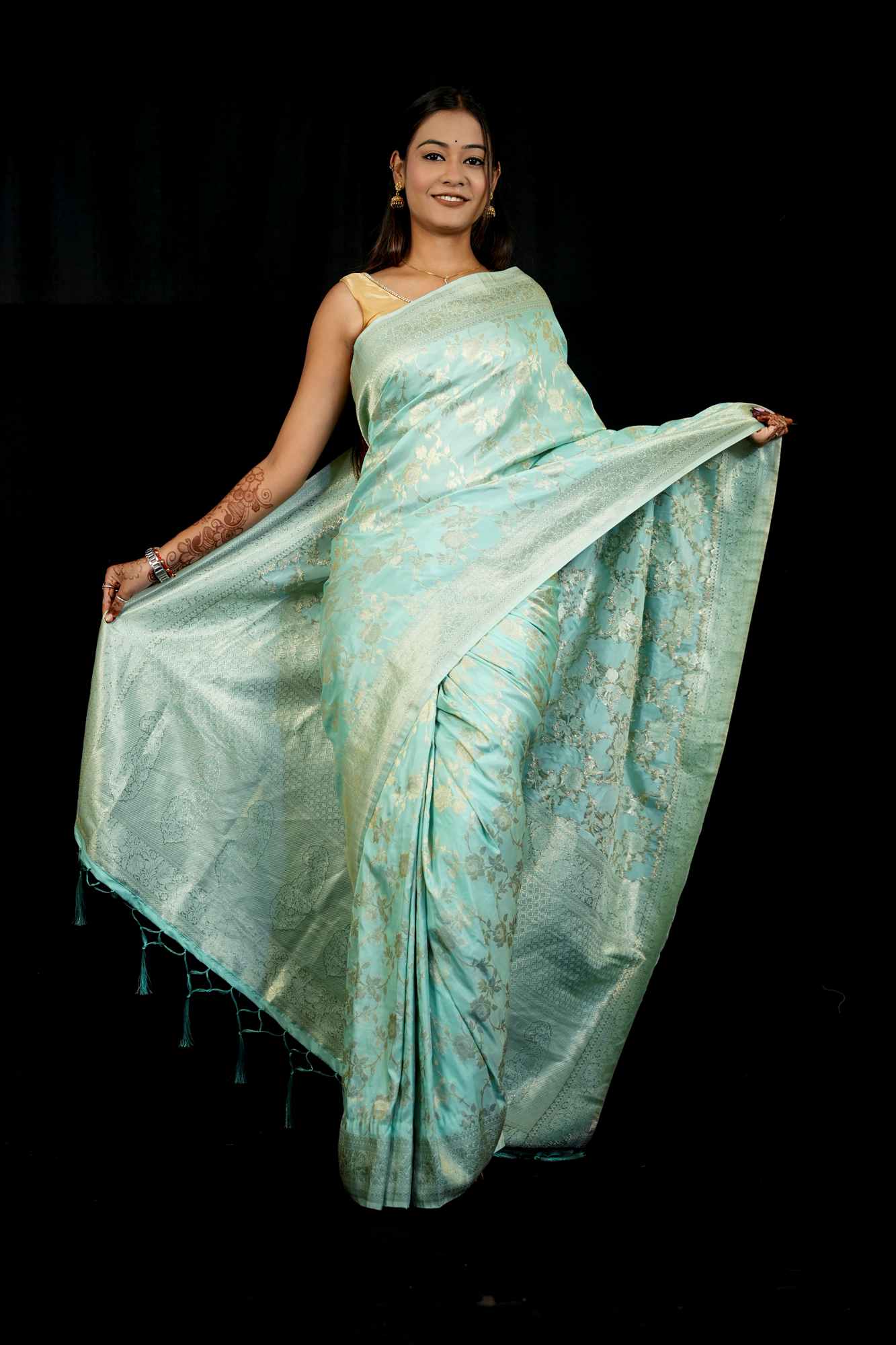 Beautiful  Soft Lichi Silk with Silver Zari Brocade Weaving Ready To Wear Saree