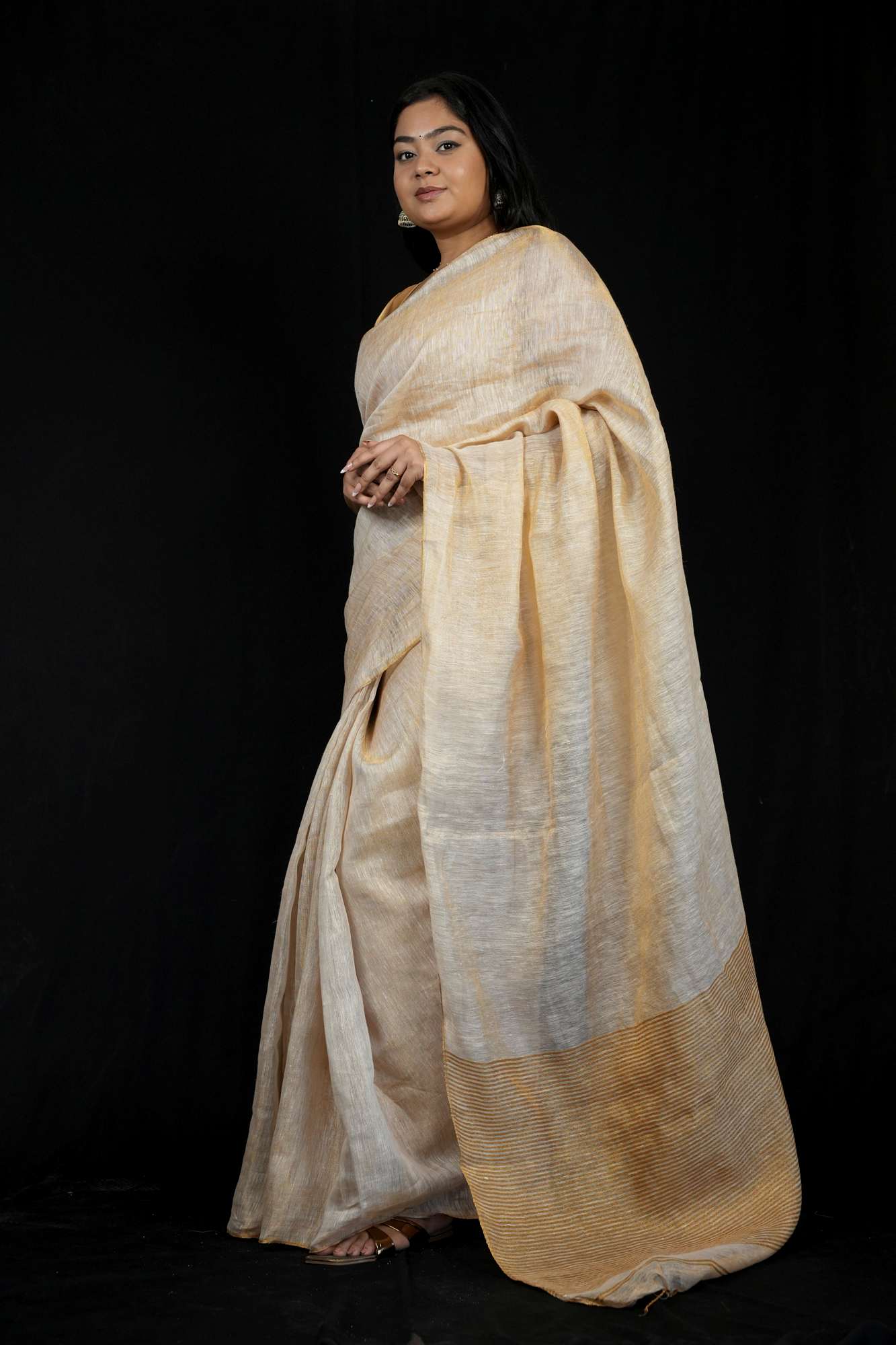 Tissue Linen with Shimmering Texture and Zari Border Ready To Wear Saree
