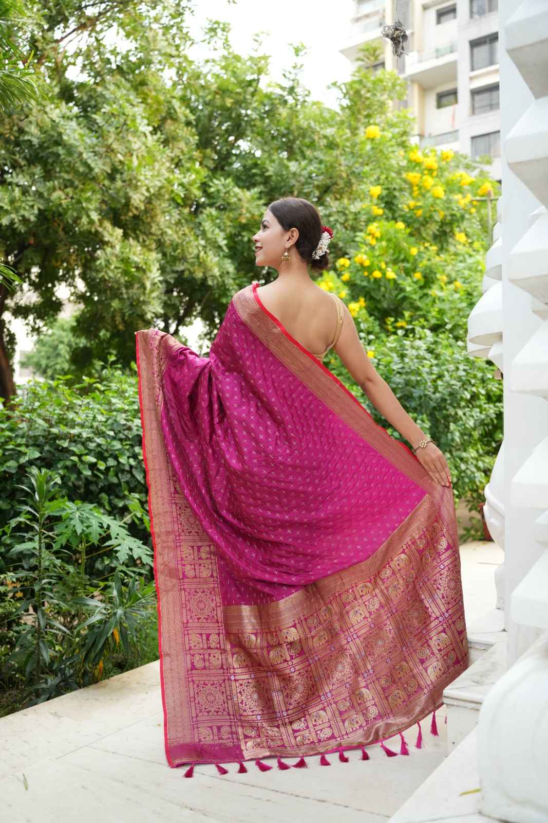 Festive Pink Kanjeevaram Zari Border With Butta Overall And Tassels On Pallu Wrap in 1 minute saree