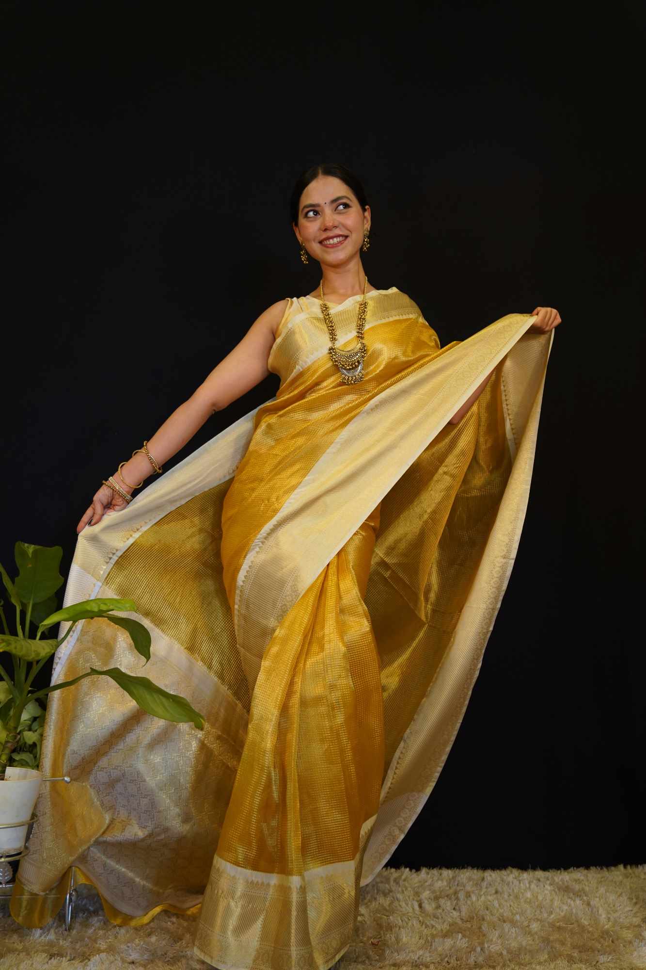 Beautiful Banarasi Tissue With Contrast Border & All over Zari Woven Prestitched Saree