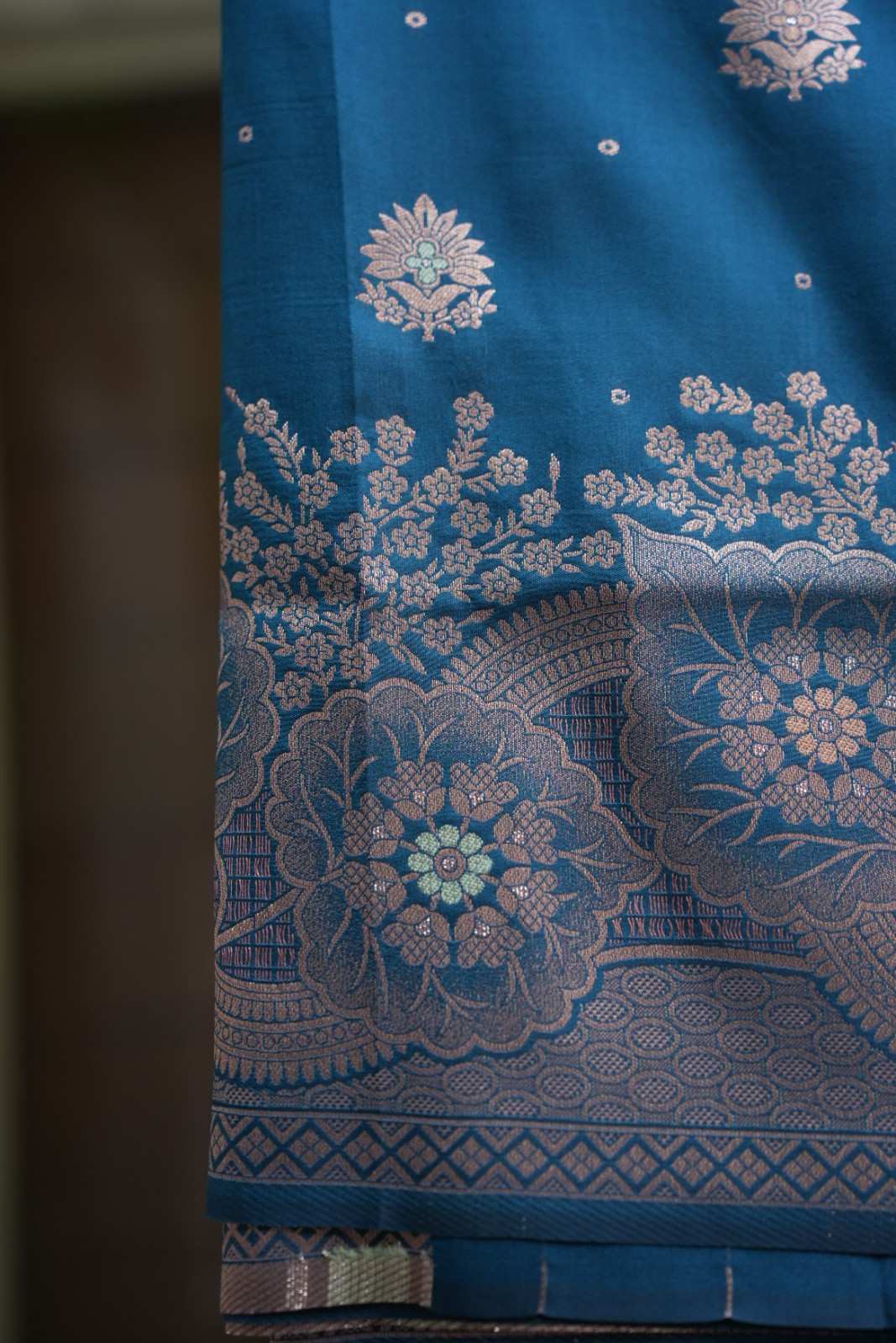 Turquoise Kanjeevaram with Floral Zari woven Details  Border And Overall Zari Butta work Wrap in 1 minute saree