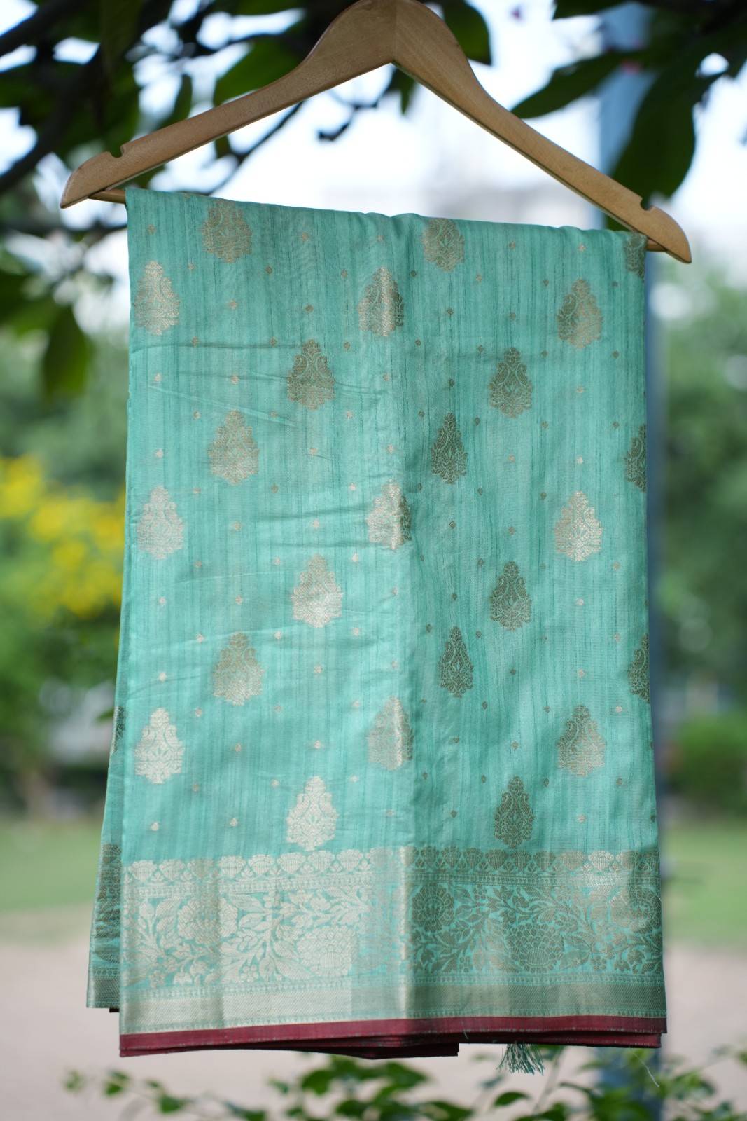 Pista Green Kanjivaram With Golden Zari Border & Overall Butta Work Wrap in 1 minute saree