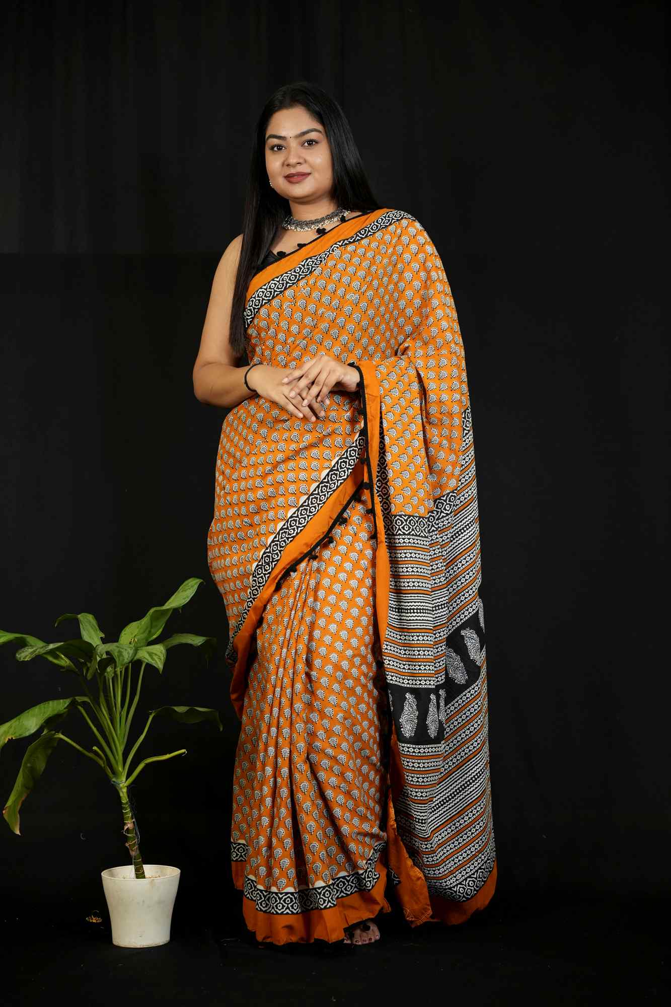 MUSTARD & BLACK SANGANERI COTTON MUL MUL PRINTED 1 MINUTE SAREE WITH POMPOM