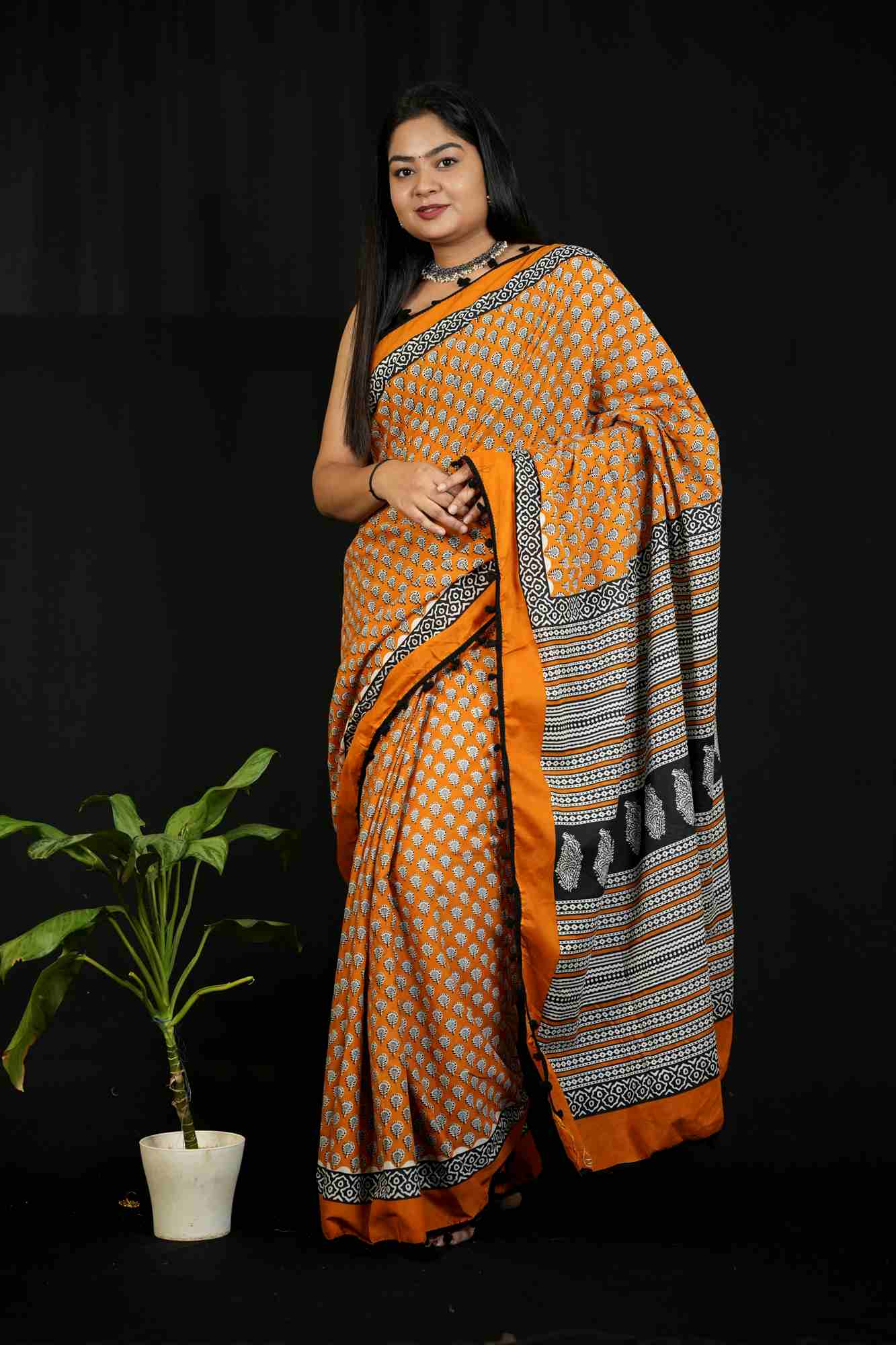 MUSTARD & BLACK SANGANERI COTTON MUL MUL PRINTED 1 MINUTE SAREE WITH POMPOM