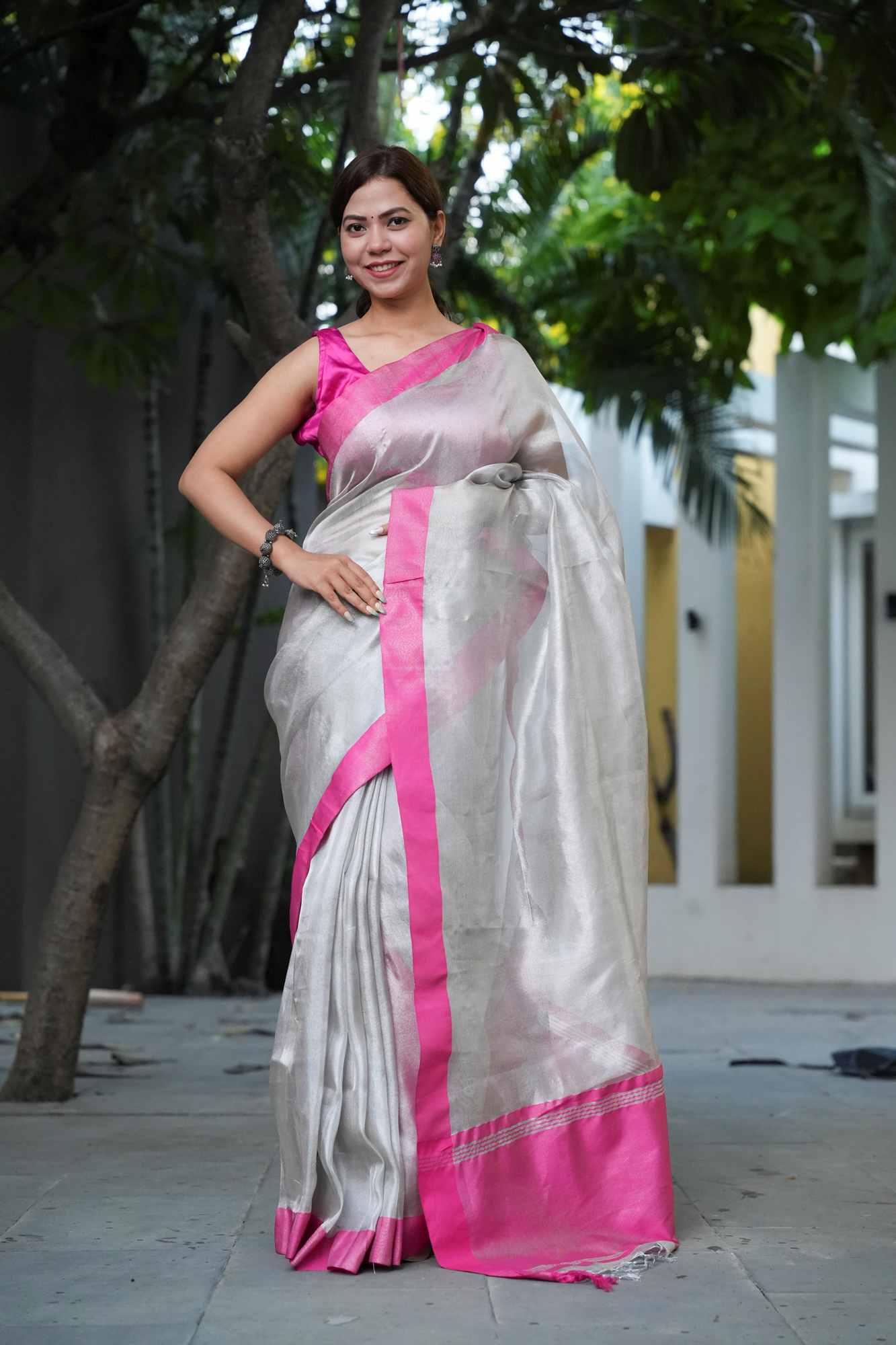 SOFT TISSUE WITH CONTRAST BORDAR READY TO WEAR SAREE