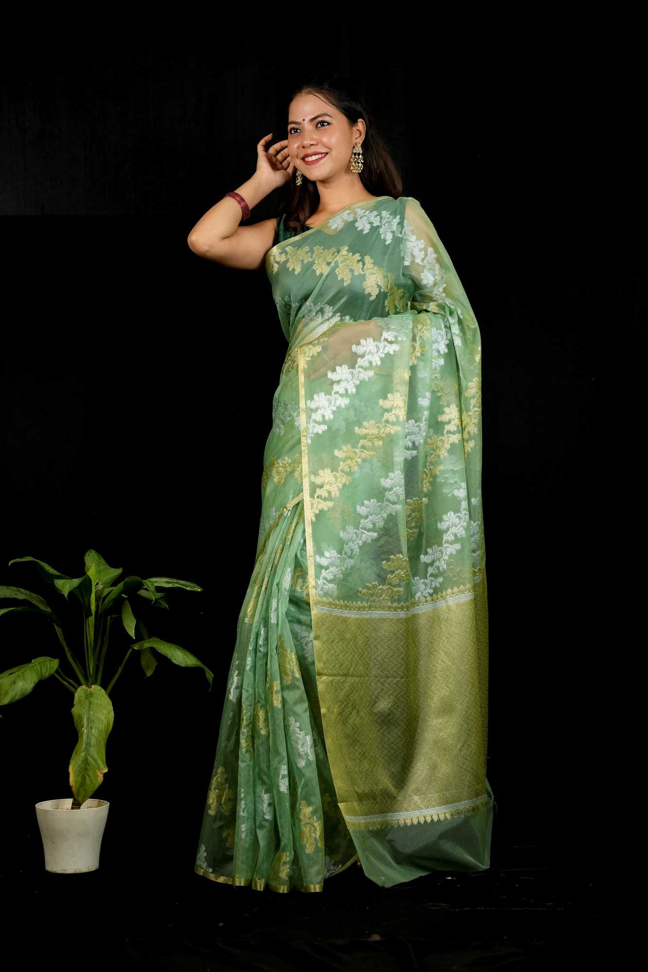 Designer Zari Woven Kora Silk & Ornate Border Ready To Wear Saree