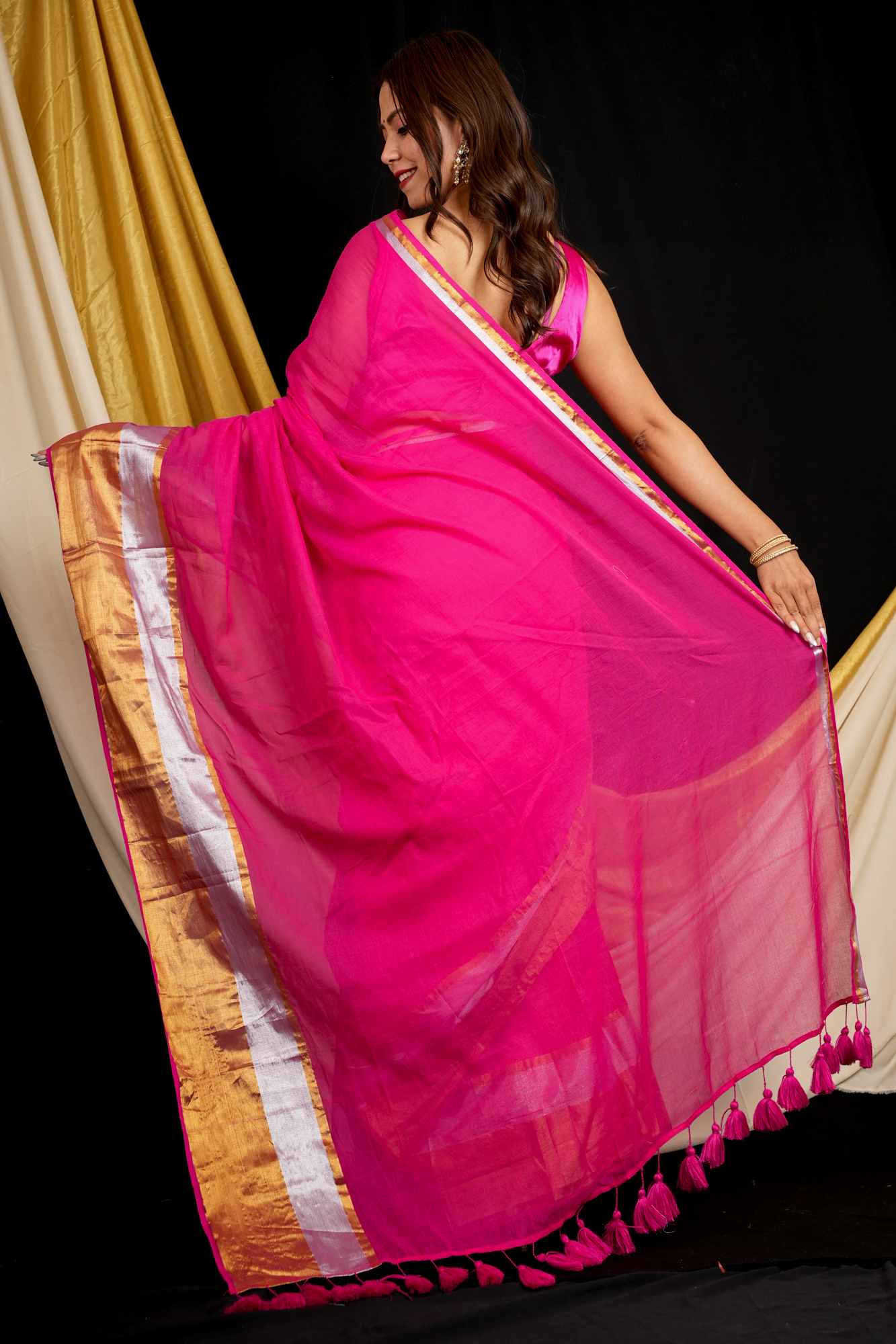Mul Mul Cotton With Contrast Border  Handloom Work Ready To Wear Saree