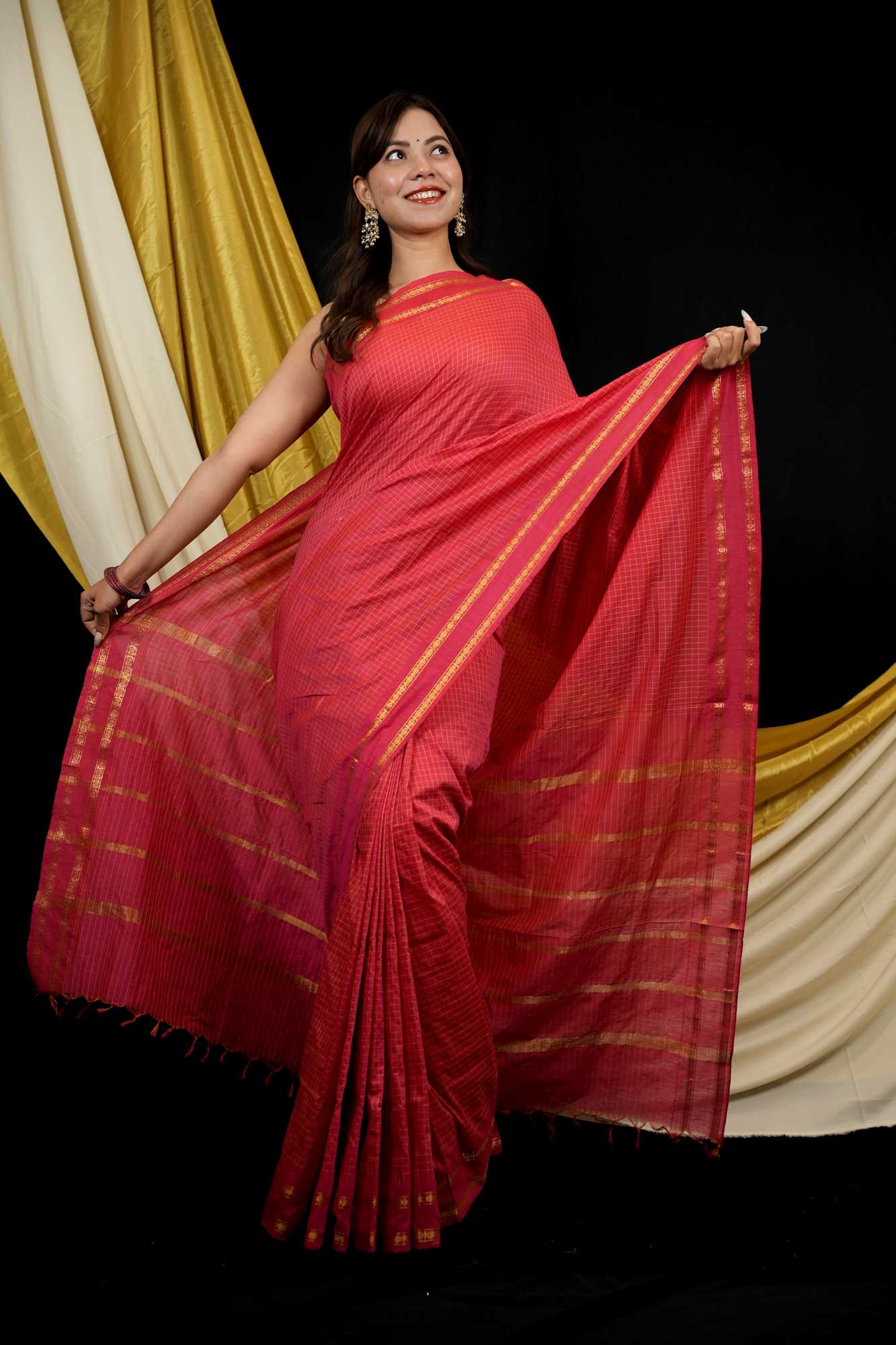 Cotton with All Over Checked Weave & Border Ready To Wear Saree