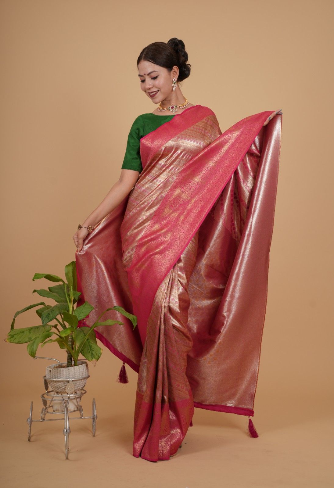 Dhoop Chaav Gold Toned  Kanjivaram With zari woven Border Wrap in 1 minute saree